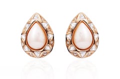 1990 Boucles d'oreilles en cristal et perles de Christian Dior