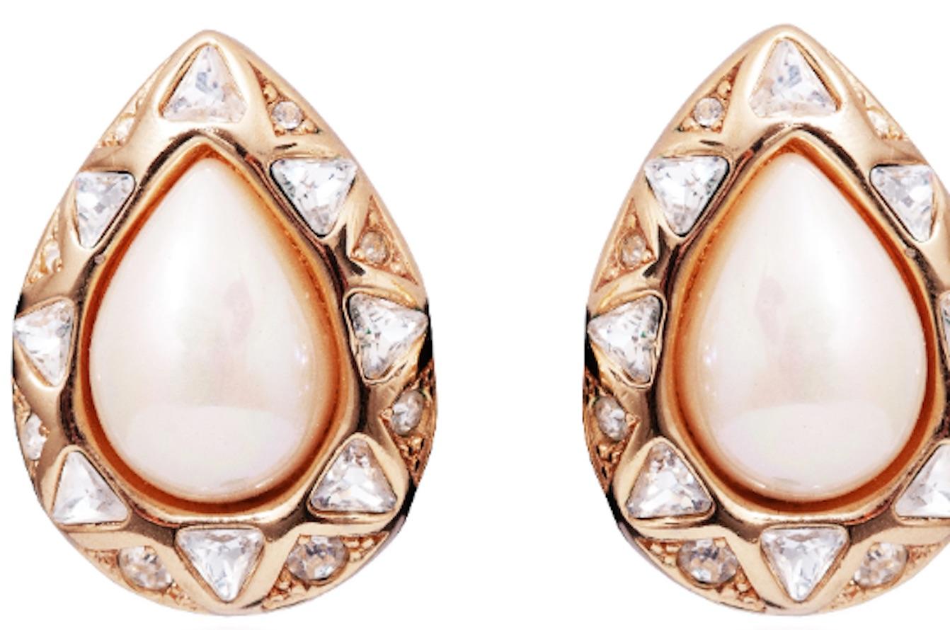 1990s Christian Dior Crystal and Pearl Tear Drop Earrings In Excellent Condition For Sale In London, GB