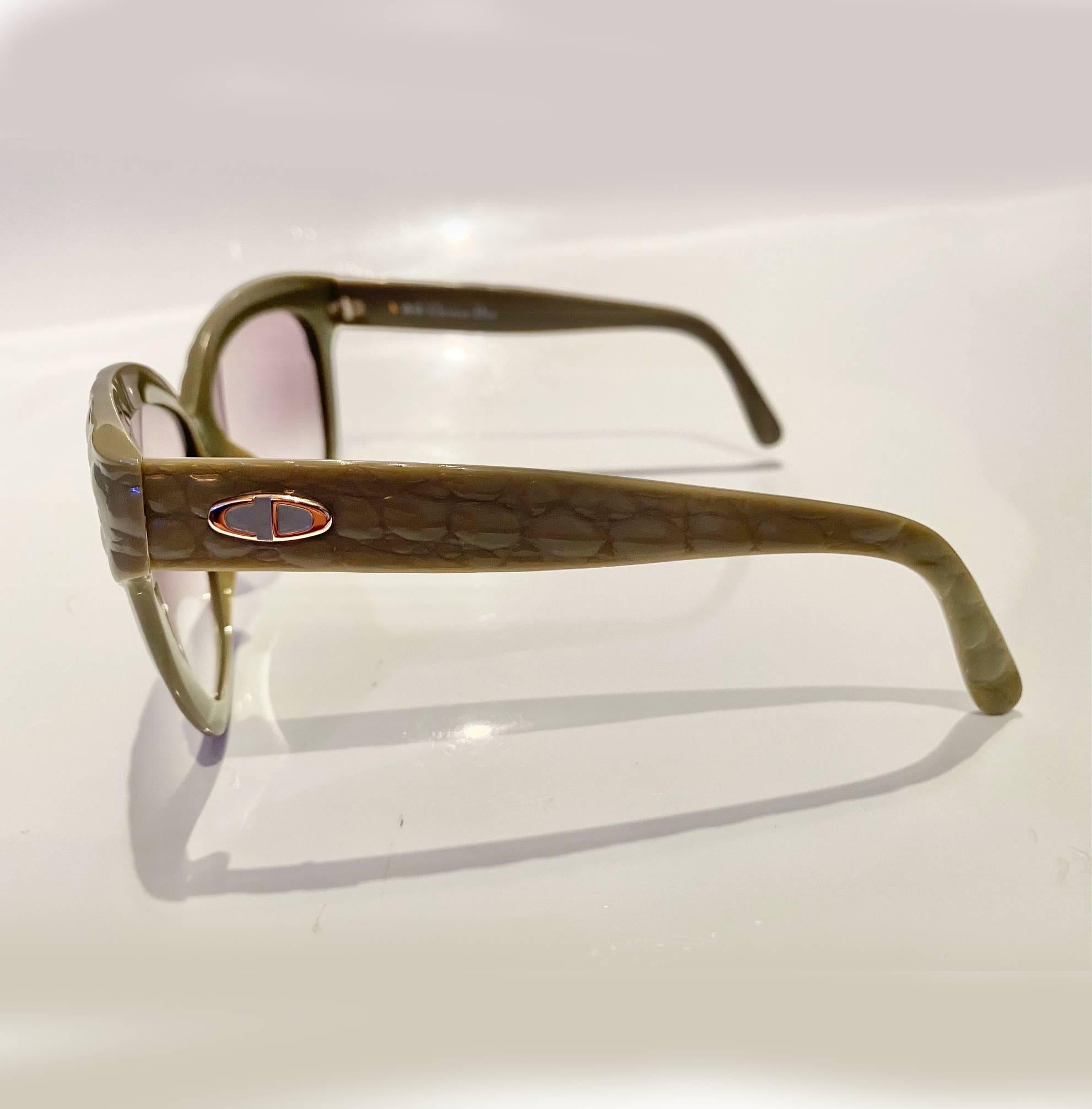 1990s Christian Dior Green Cannage Cat-Eye Sunglasses In Excellent Condition For Sale In London, GB