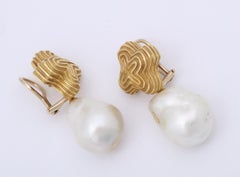 1990s Christopher Walling Ridged "X" Gold Earrings with Detachable Baroque Pearl