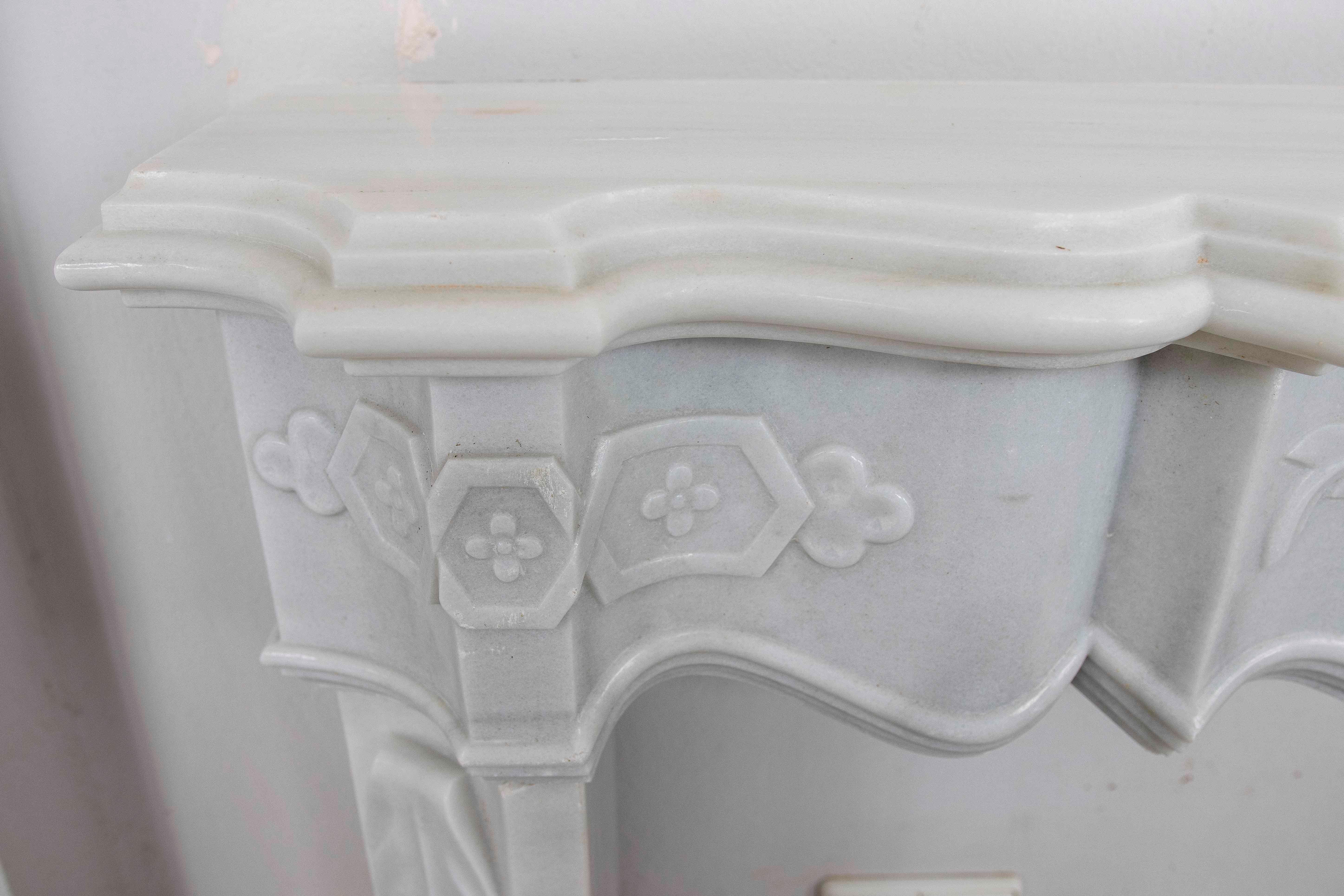 1990s Classic Carved White Marble Fireplace – French Decorative Style For Sale 4