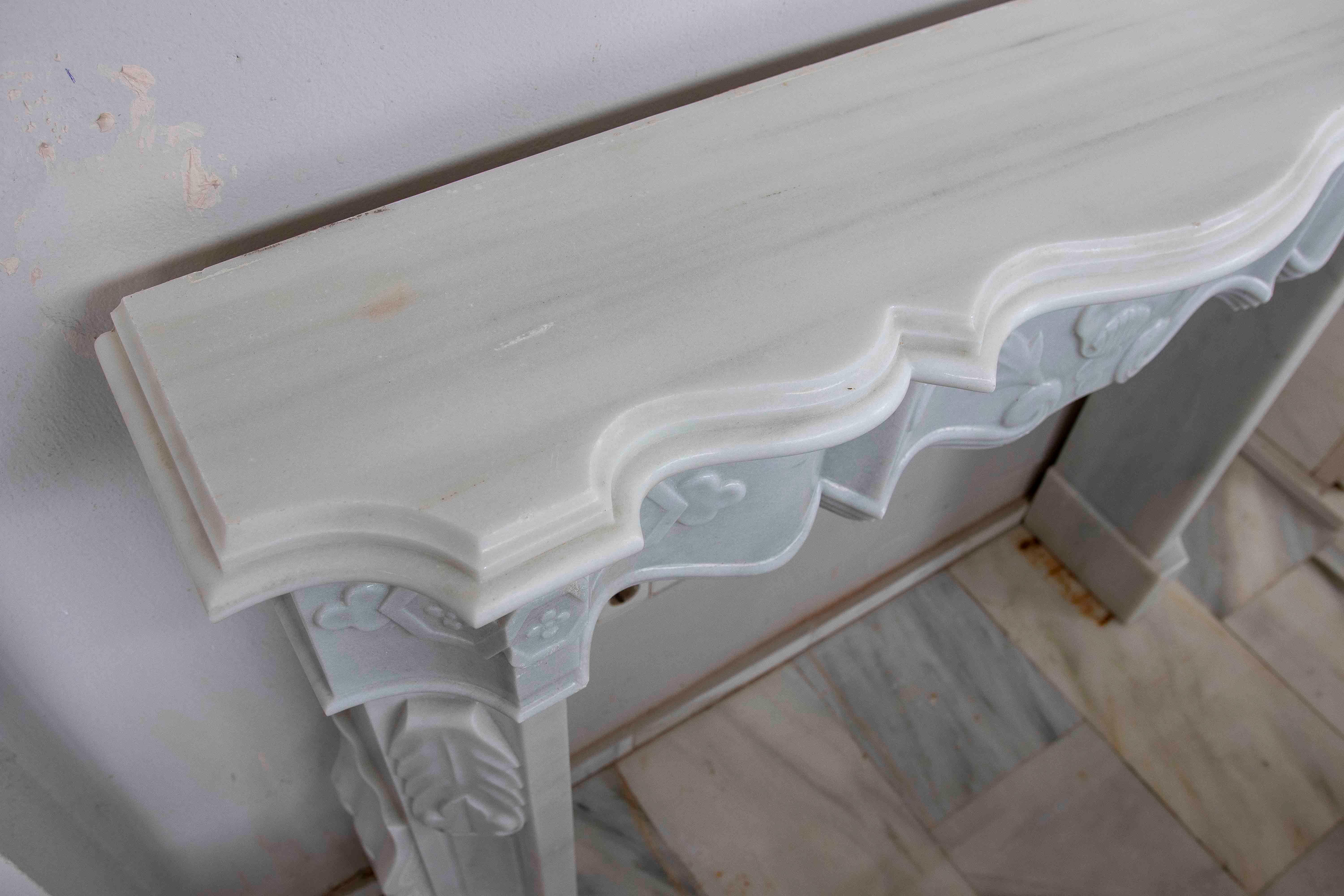 1990s Classic Carved White Marble Fireplace – French Decorative Style For Sale 6