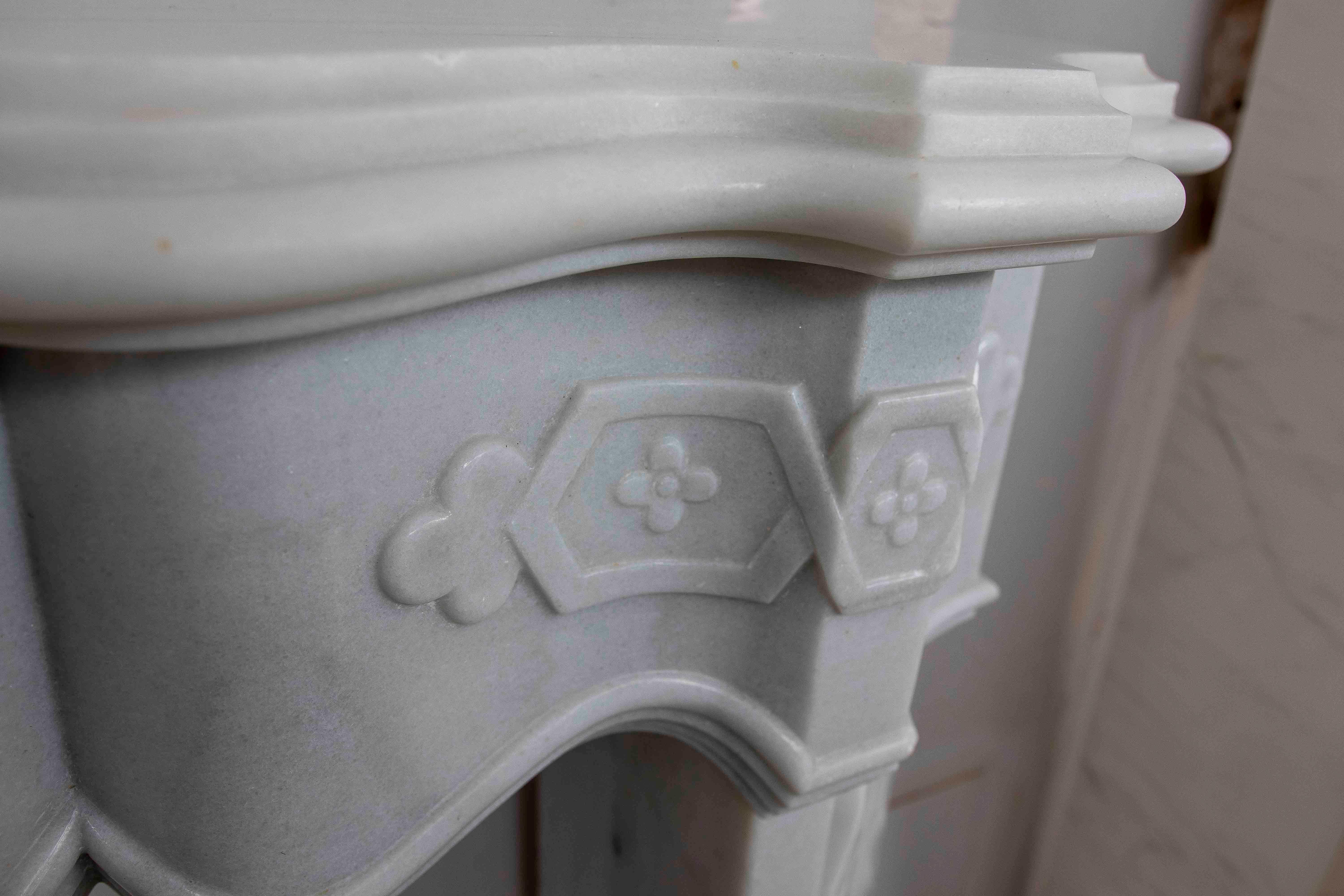 1990s Classic Carved White Marble Fireplace – French Decorative Style For Sale 8