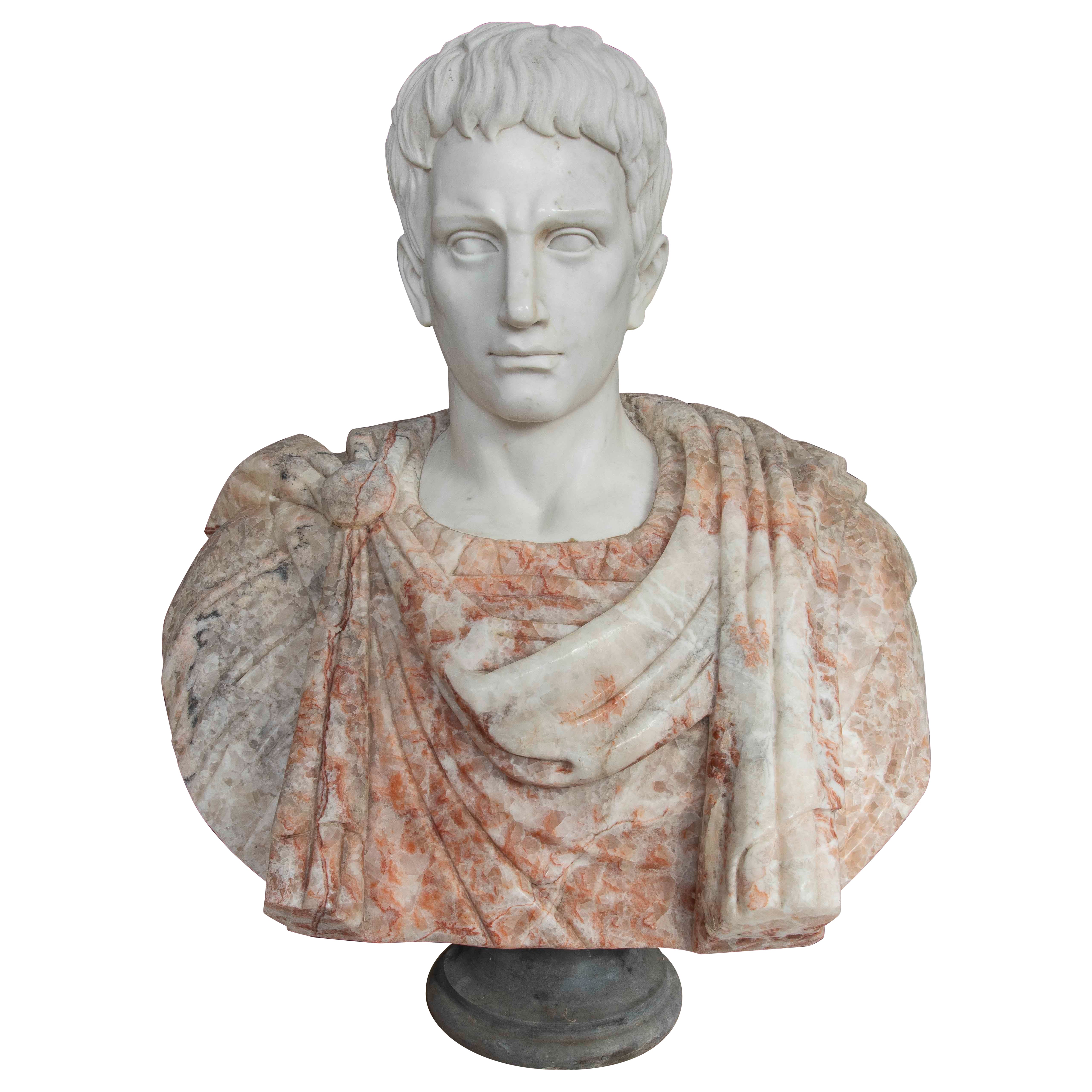 Busto romano classico degli anni '90 in marmo nei toni del bianco e del rosso con base