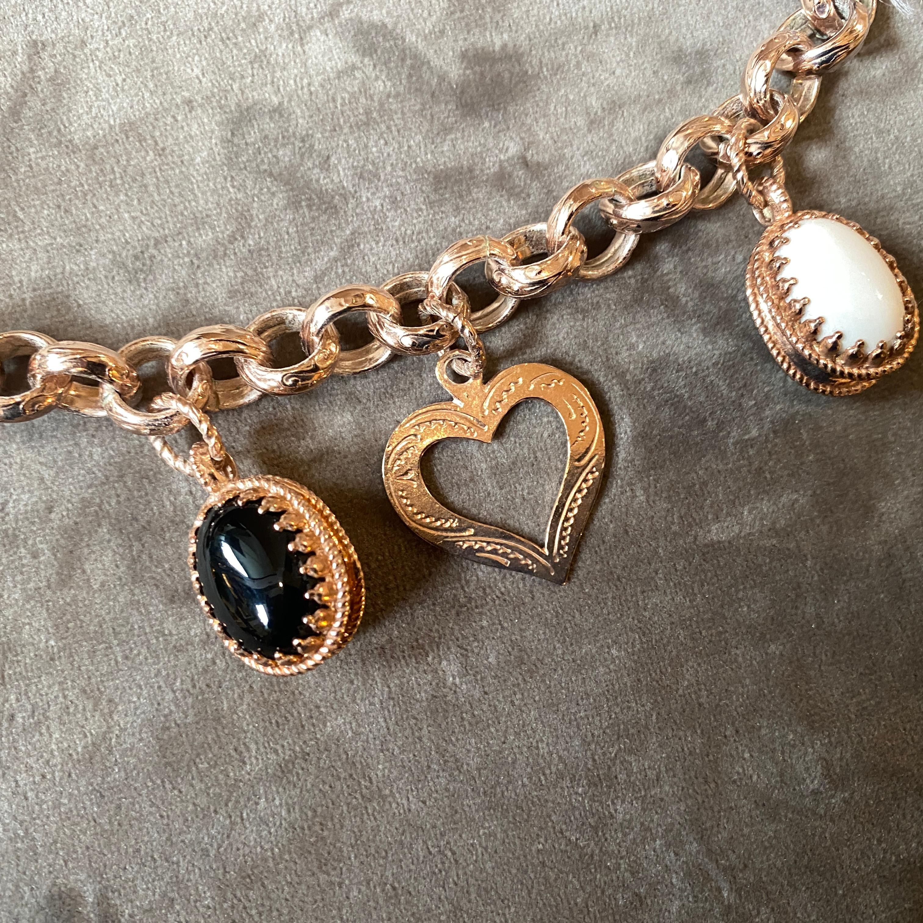 Women's or Men's 1990s Gilded Sterling Silver, Onyx and Agate Italian Charm Bracelet For Sale