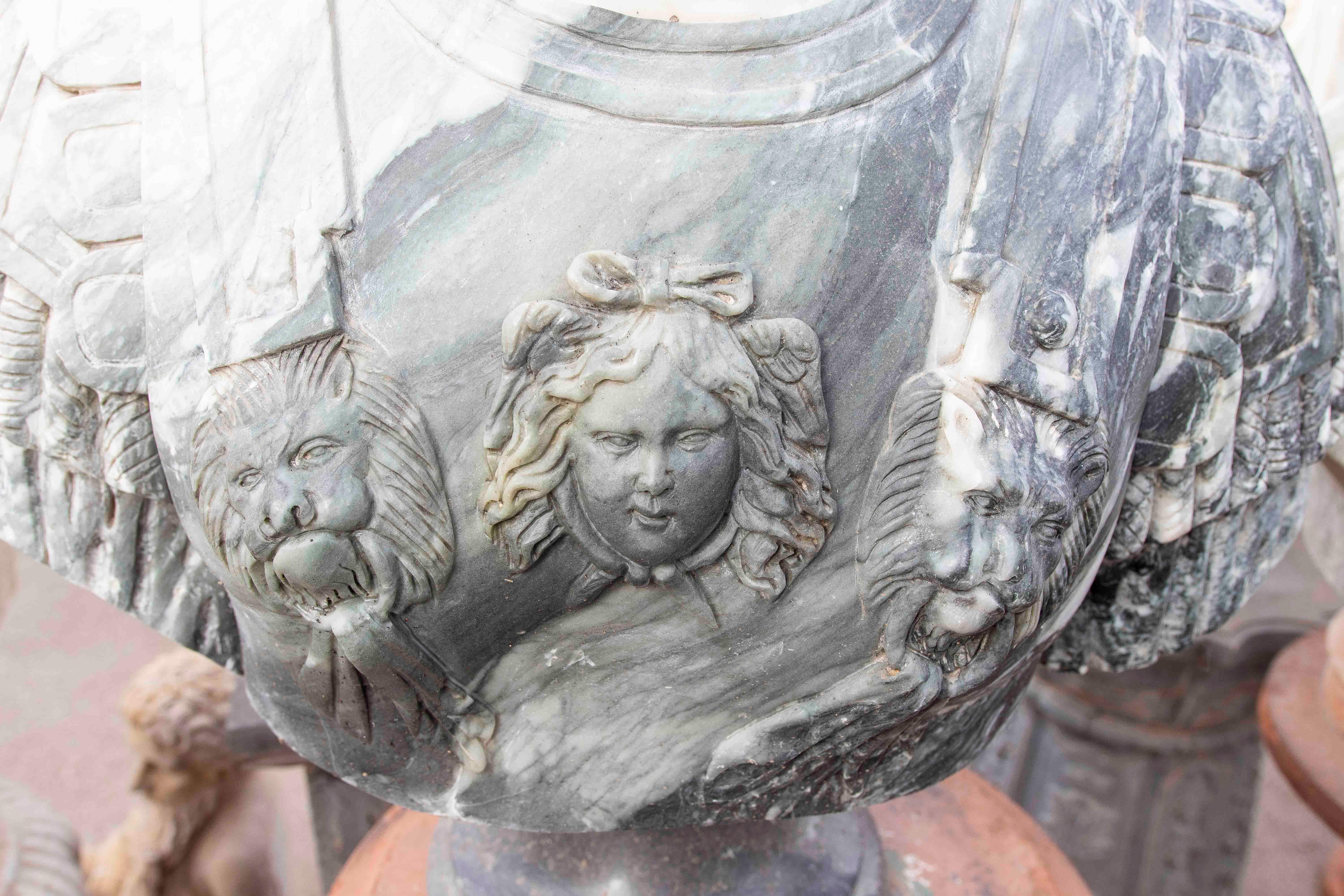 1990 Buste classique en marbre vert avec le visage d'un empereur romain Bon état - En vente à Marbella, ES