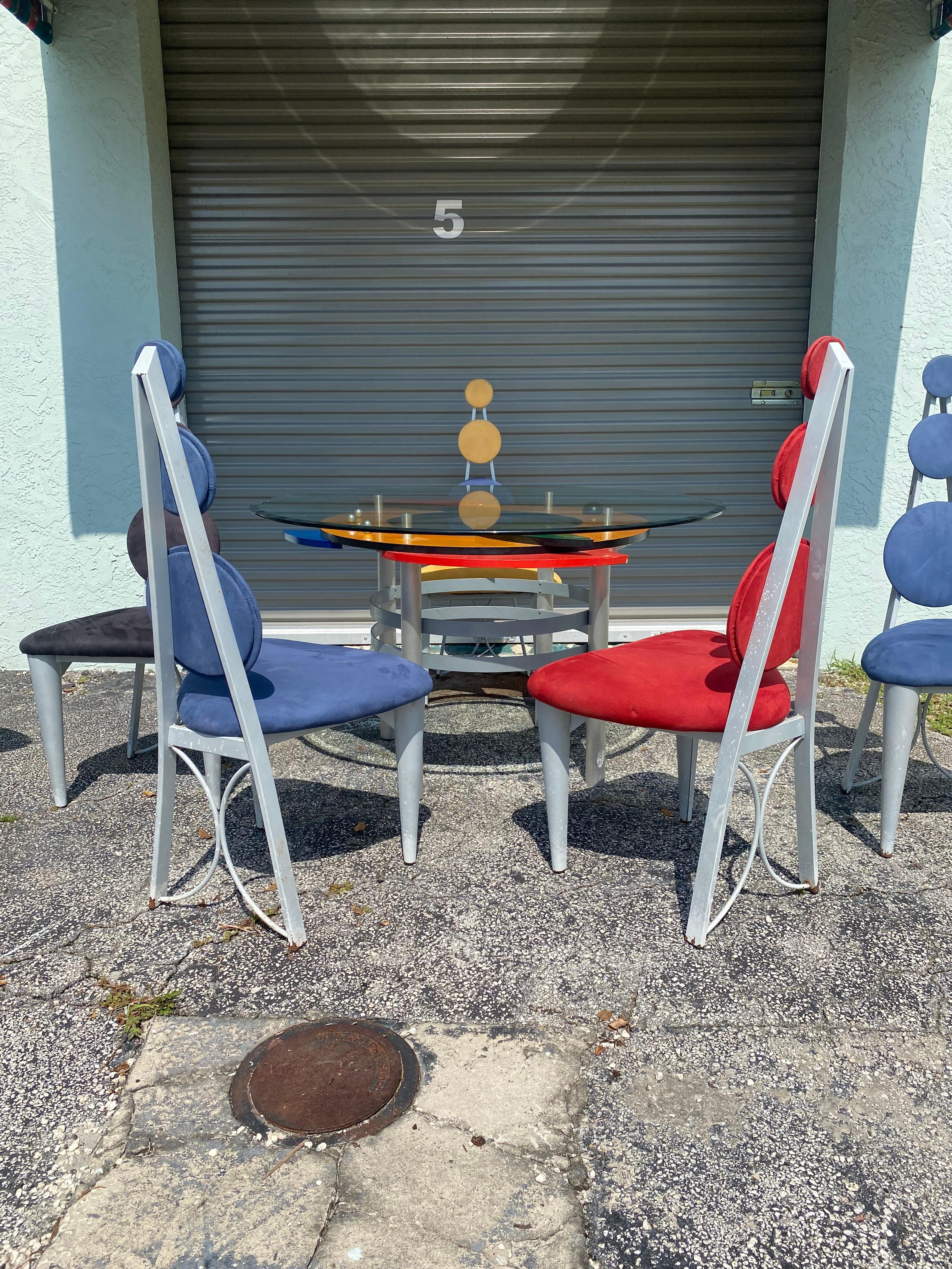 1990s Colorful Memphis Style Abstract Dining Set and Swivel Stools, Set of 8 In Good Condition For Sale In Fort Lauderdale, FL