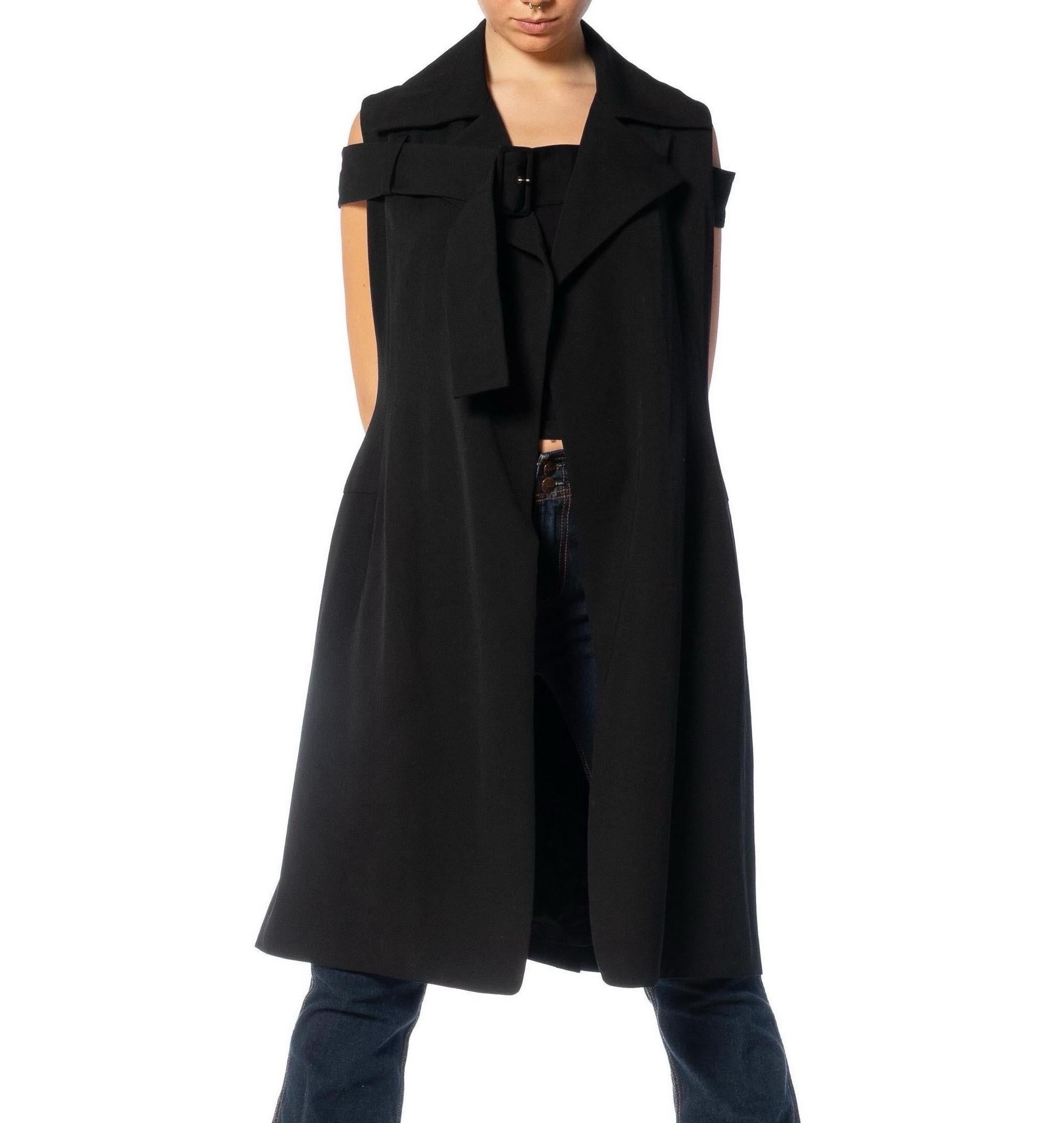 1990S COMPOSITION YOHJI YAMAMOTO Schwarzer Wollmantel ohne Ärmel mit Brustgürtel im Angebot 3