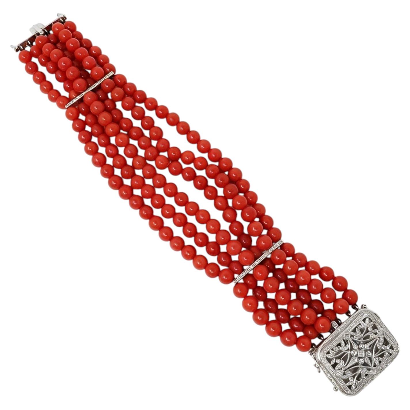 1990er Jahre Korallenperlen- und Diamantarmband mit mehreren Strängen in 18K Gold