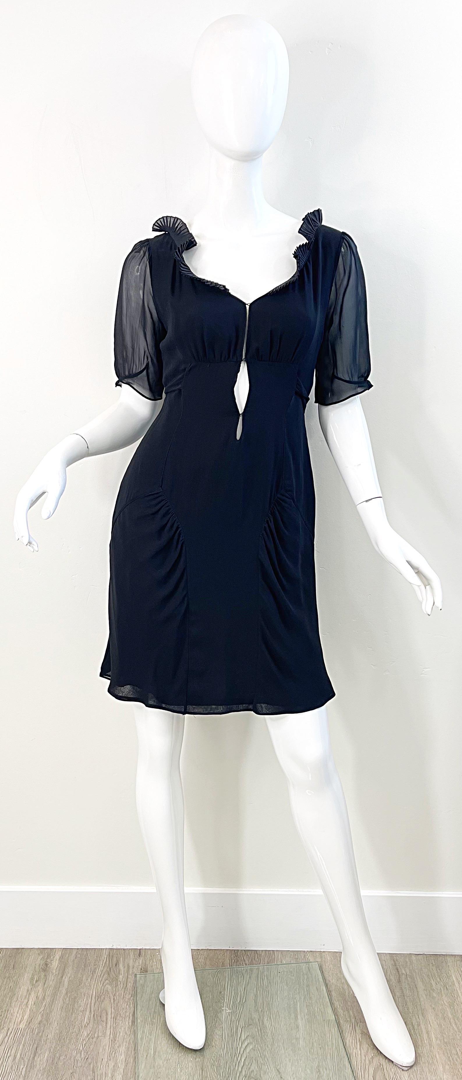 1990er Kostüm National Größe 4 Schwarz Seide Chiffon Cut - Out Vintage 90er Jahre Kleid im Angebot 9