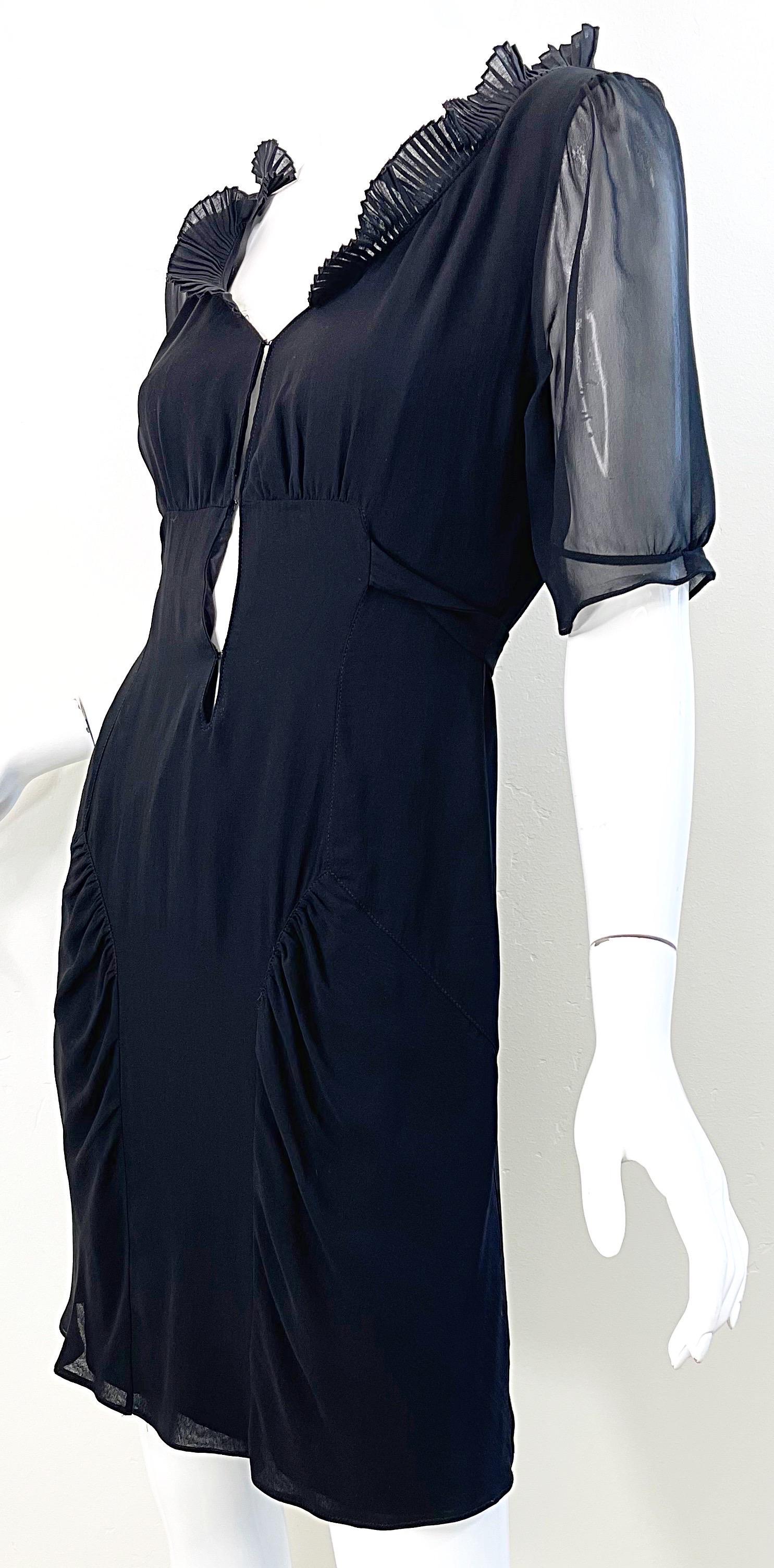 1990er Kostüm National Größe 4 Schwarz Seide Chiffon Cut - Out Vintage 90er Jahre Kleid im Angebot 3