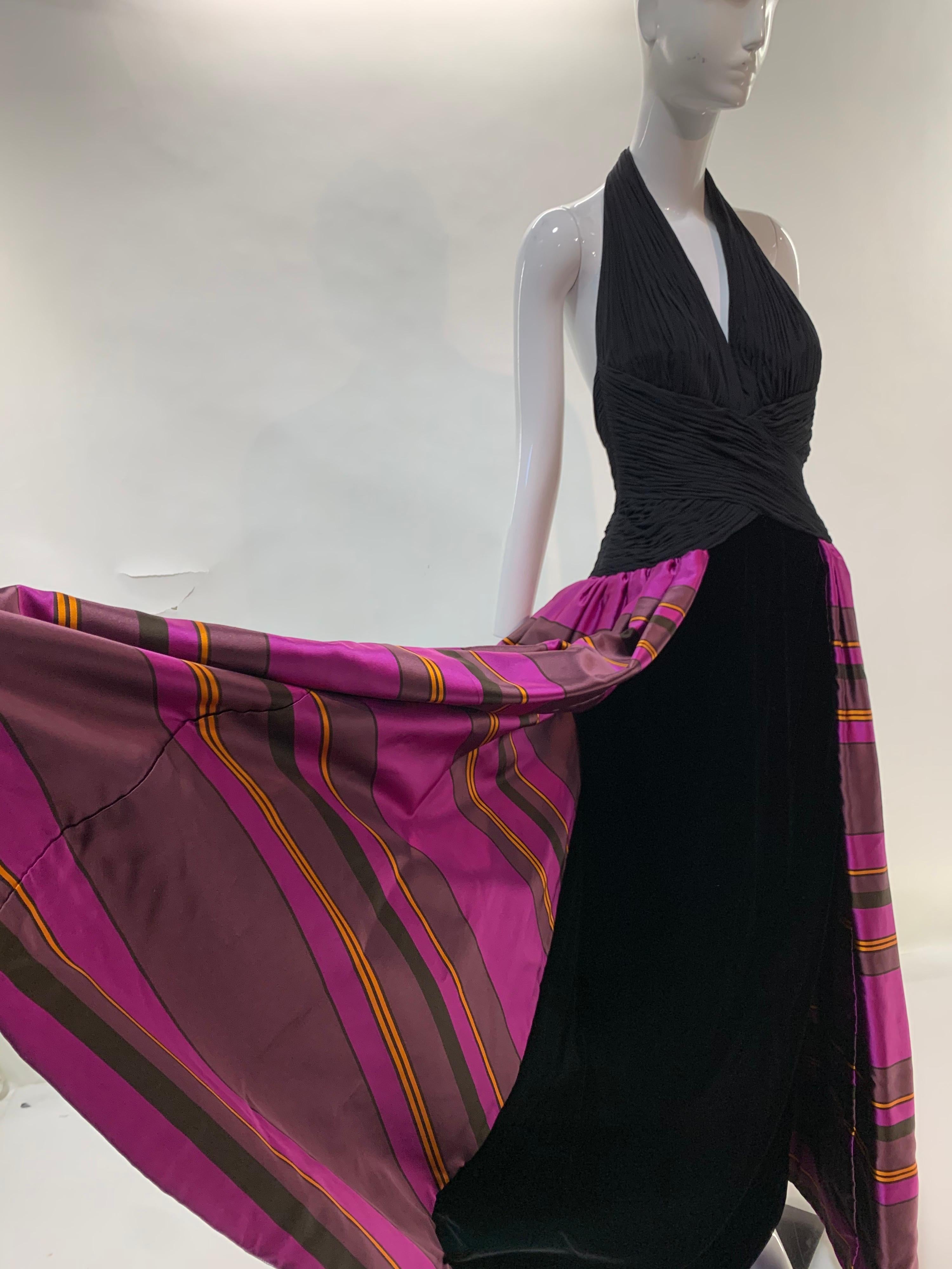 1990er Couture schwarzes Jersey-Halterkleid mit Samt & lebhaftem Fuchsia-Seidenrock  im Angebot 12