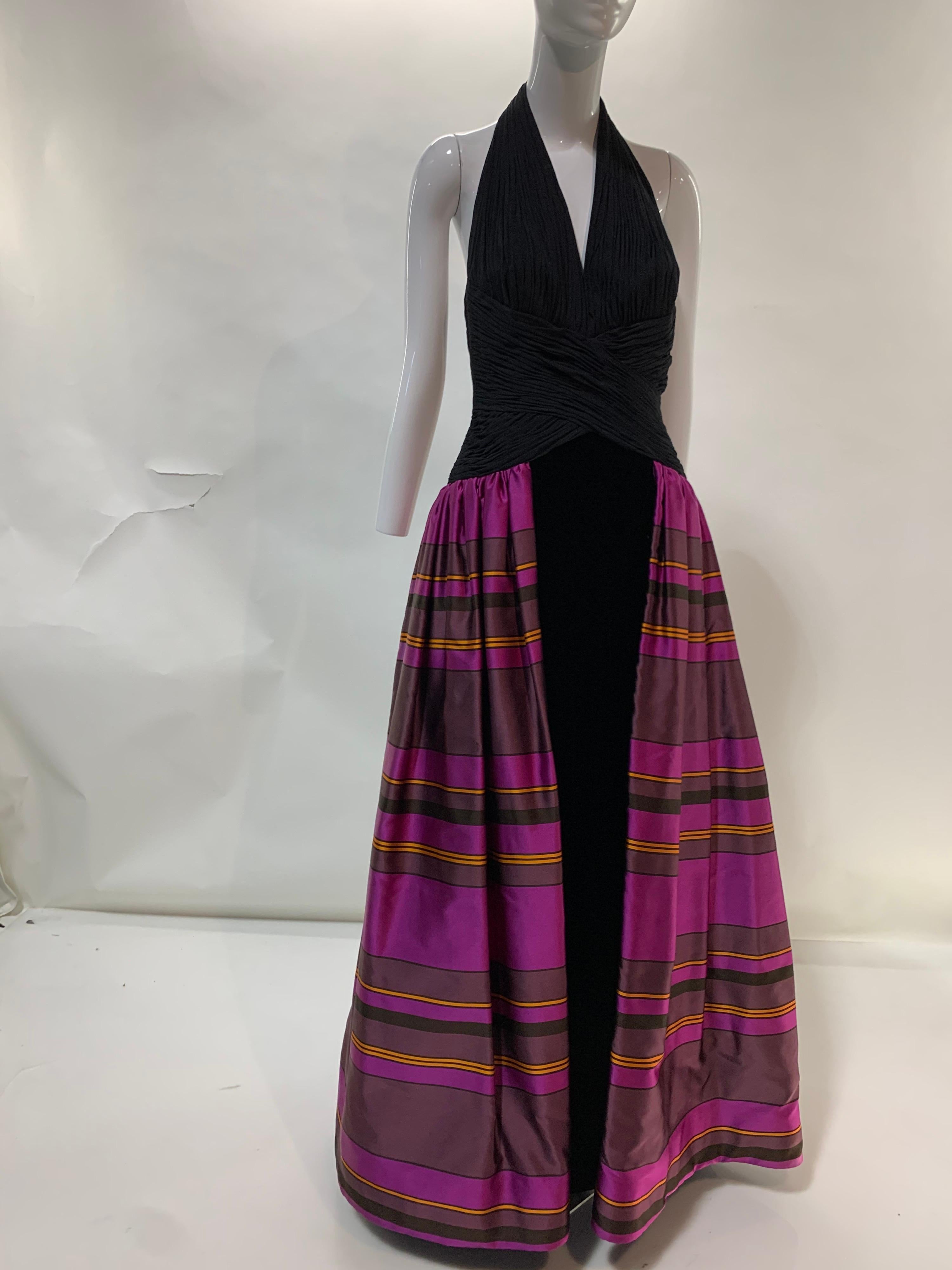 1990er Couture schwarzes Jersey-Halterkleid mit Samt & lebhaftem Fuchsia-Seidenrock  im Angebot 14
