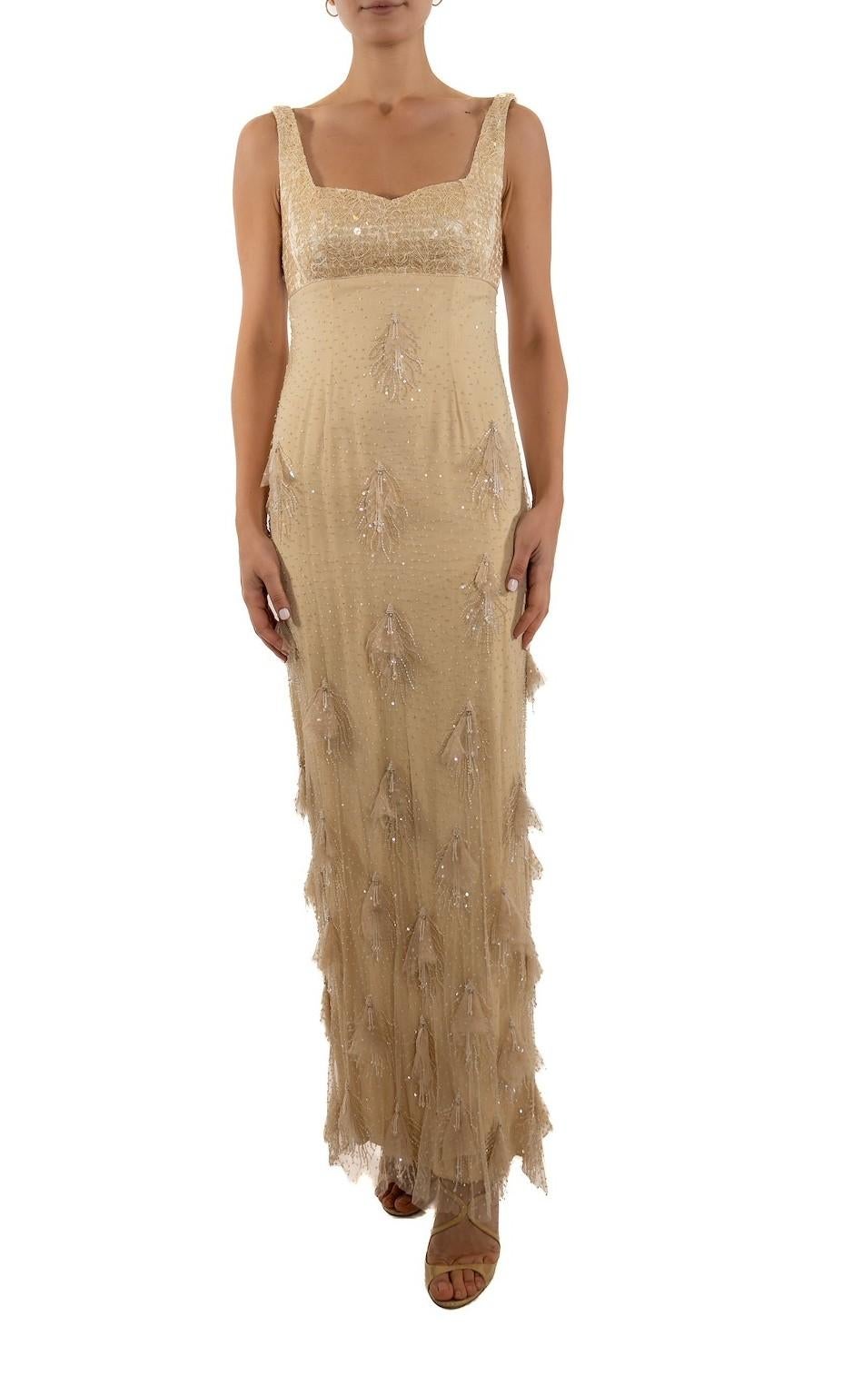 Marron 1990S - Robe à pompon taille empire en soie et dentelle perlée crème en vente