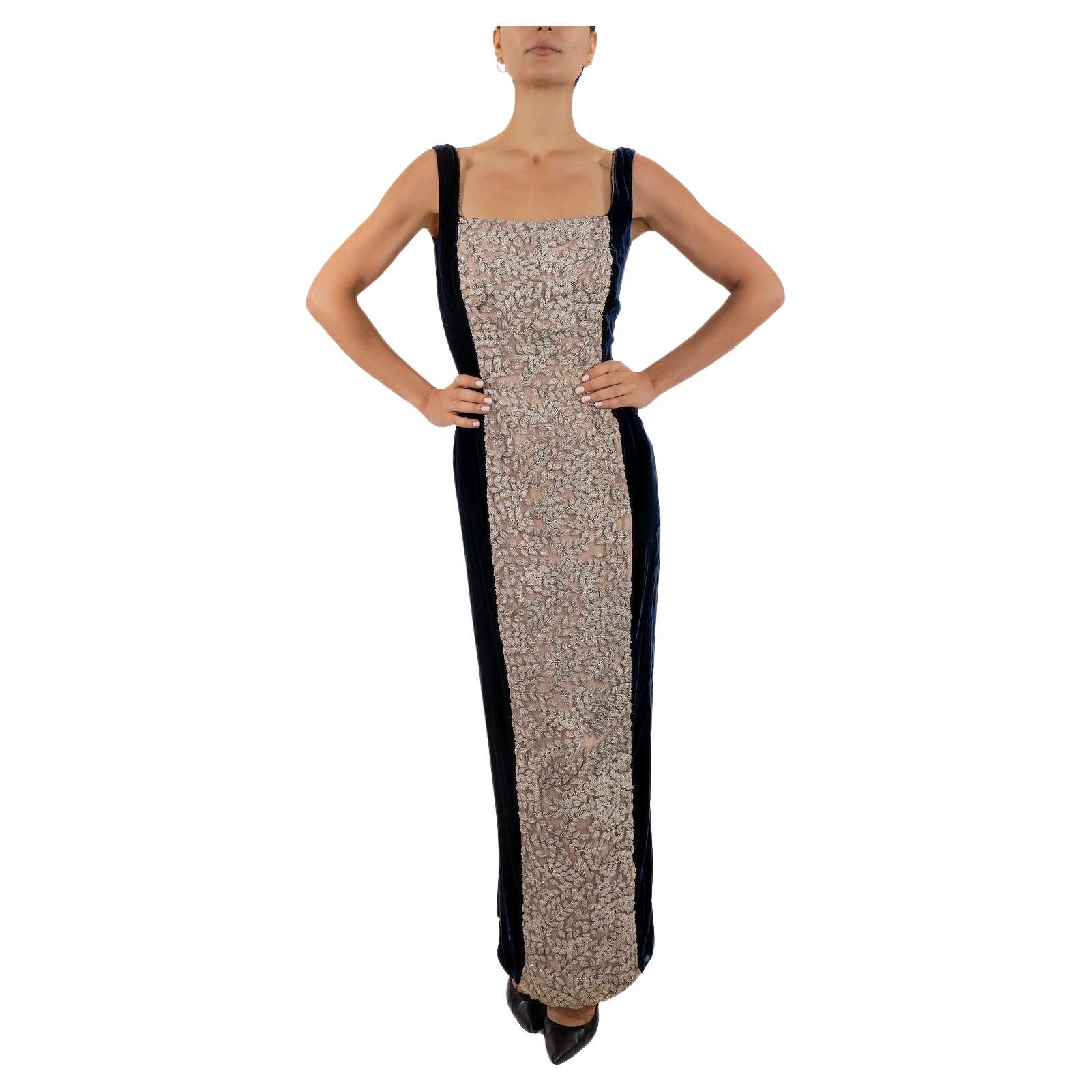 1990S Creme & Navy Rayon Seidensamt Kleid mit Jewell bestickten Panel im Angebot