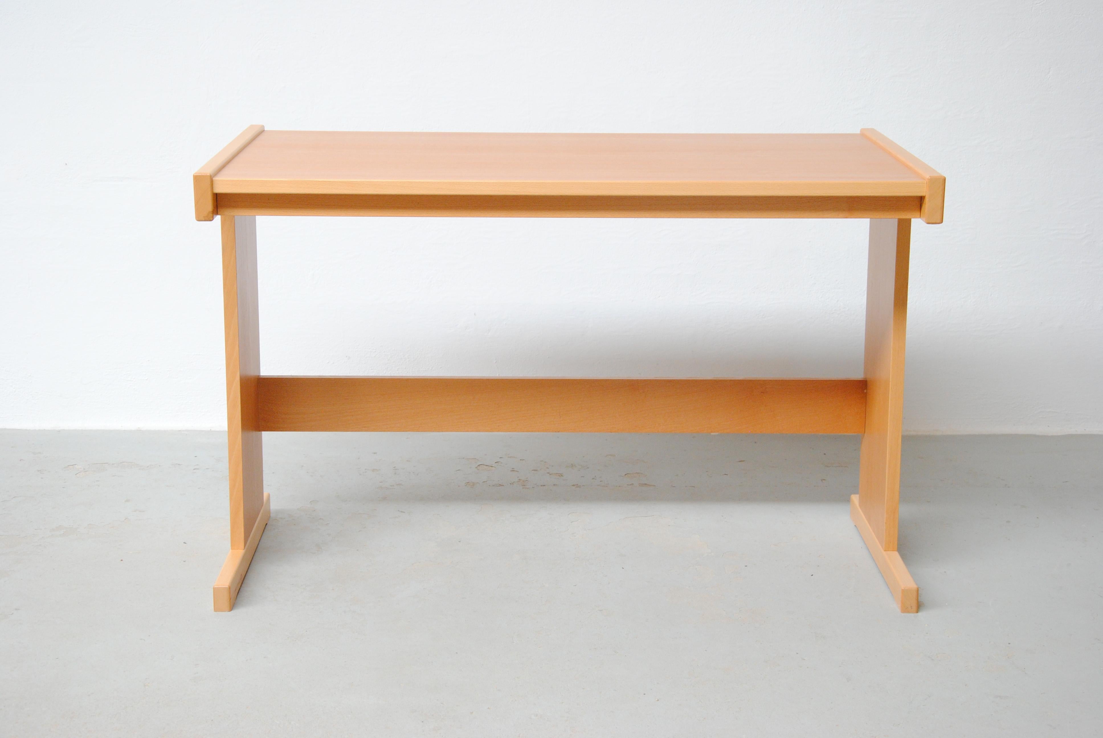 1990's Danish Bent Silberg small desks by Bent Silberg Mobler.

The desks have never been used why they are all in excellent condition and are still in their original boxes.

Shipping cost is for shipping of one disassembled desk - if you buy more
