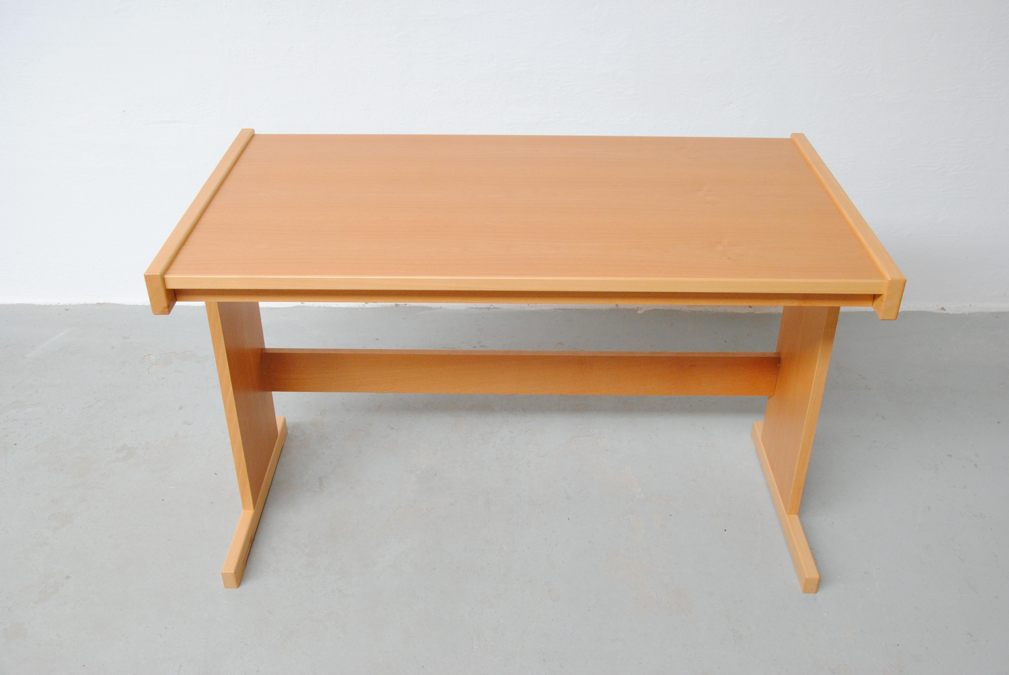 1990's Danish Bent Silberg Desk in Beech by Bent Silberg Mobler In Excellent Condition For Sale In Knebel, DK