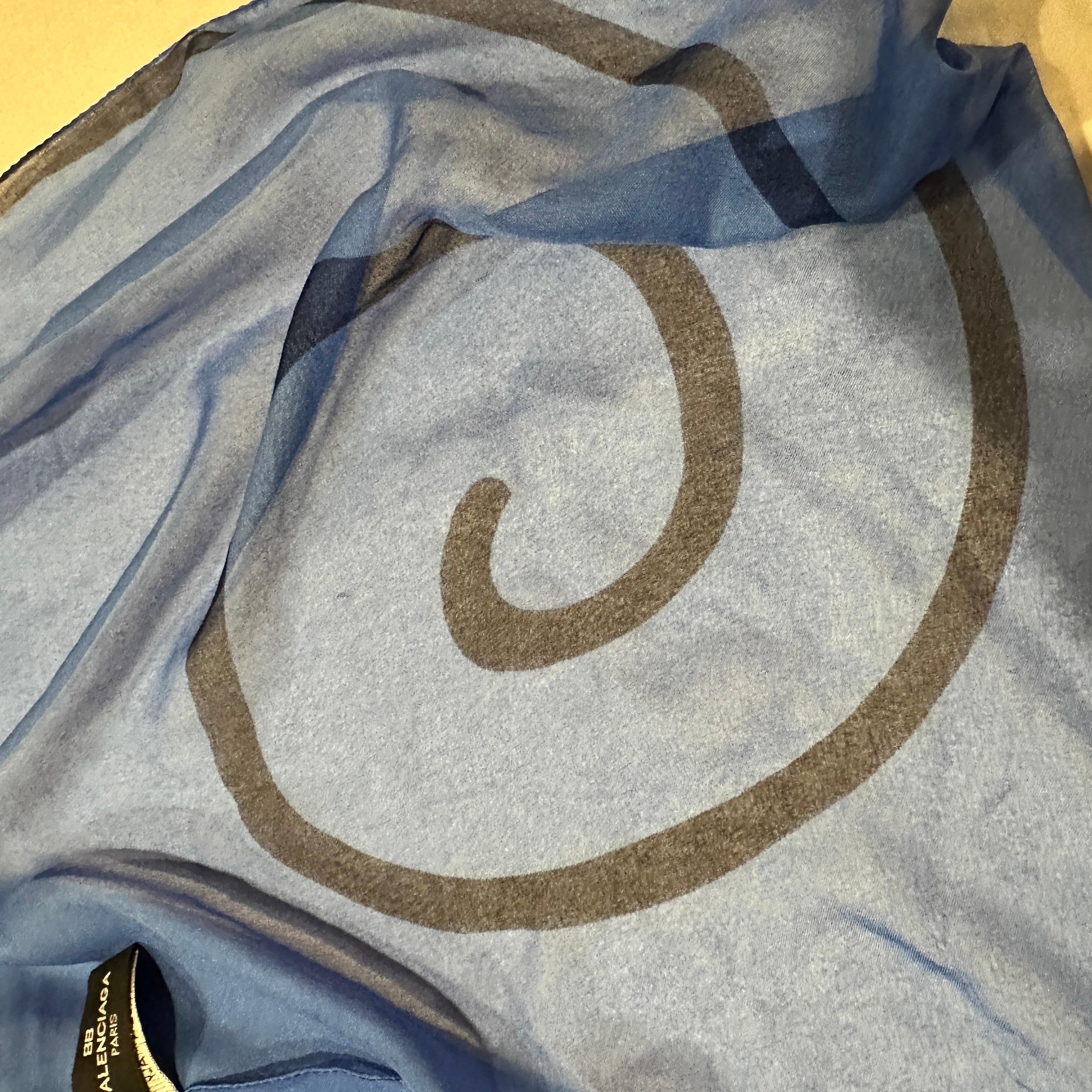 Sciarpa lunga anni '90 blu scuro e blu reale di Balenciaga Paris in vendita 1
