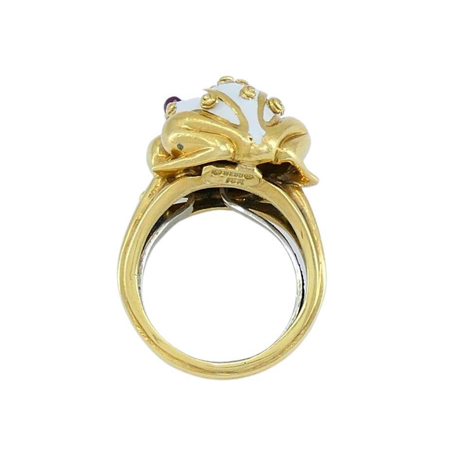 1990s David Webb 18k Gold White Enamel Ruby Frog Ring 7.5 For Sale 6