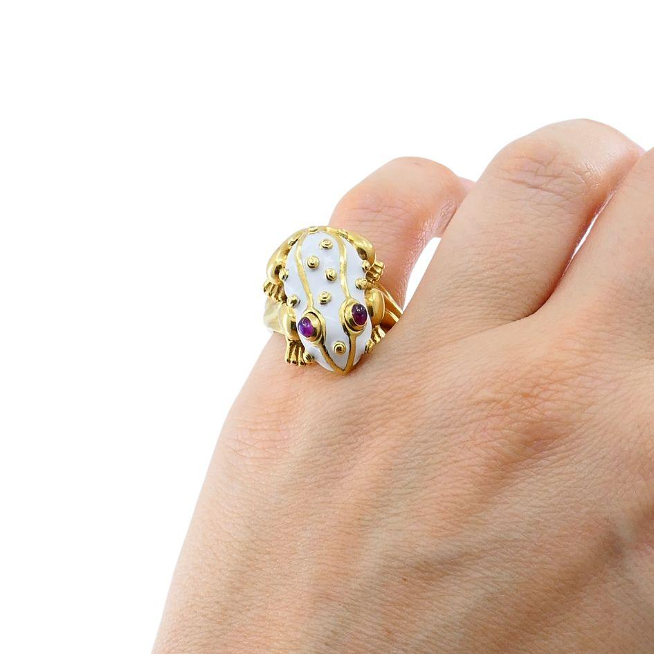 1990s David Webb 18k Gold White Enamel Ruby Frog Ring 7.5 For Sale 8