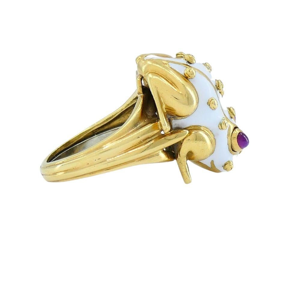 1990s David Webb 18k Gold White Enamel Ruby Frog Ring 7.5 For Sale 4