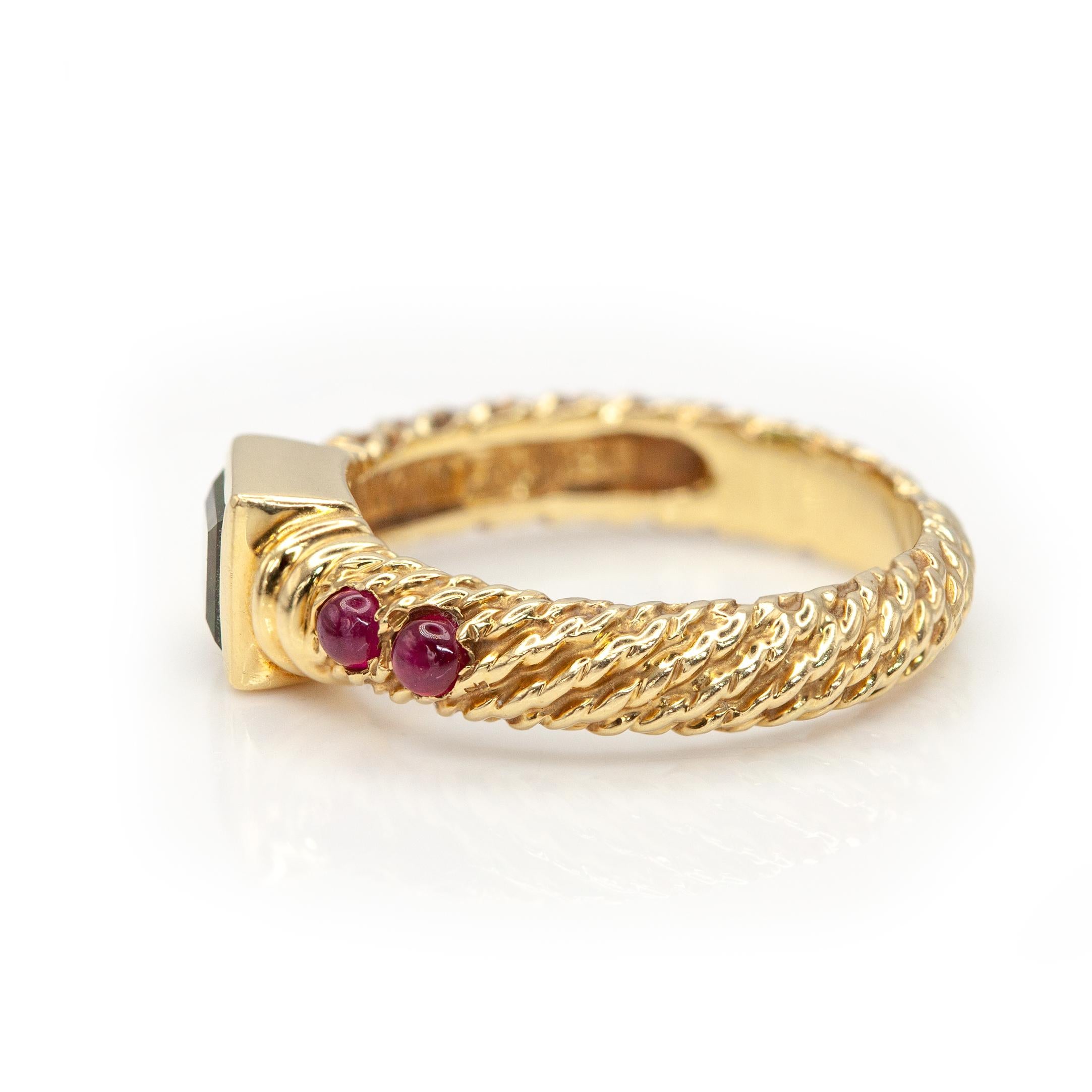 Anello David Yurman anni '90 in oro giallo 18 carati con peridoto e rubino in vendita 2