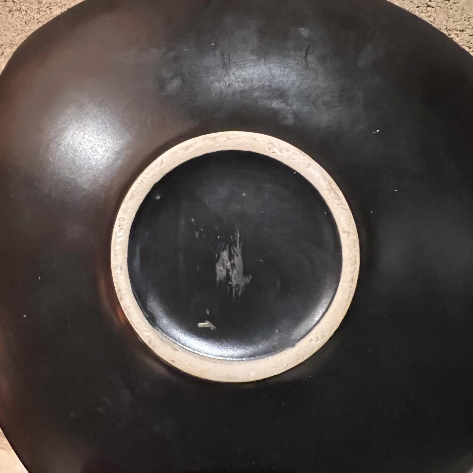 1990s Asian Ceramic Black Triangular Plate For Sale 8