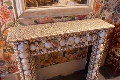 Chimenea Decorativa de los Años 90 Cubierta de Conchas - Estilo Artístico Costero