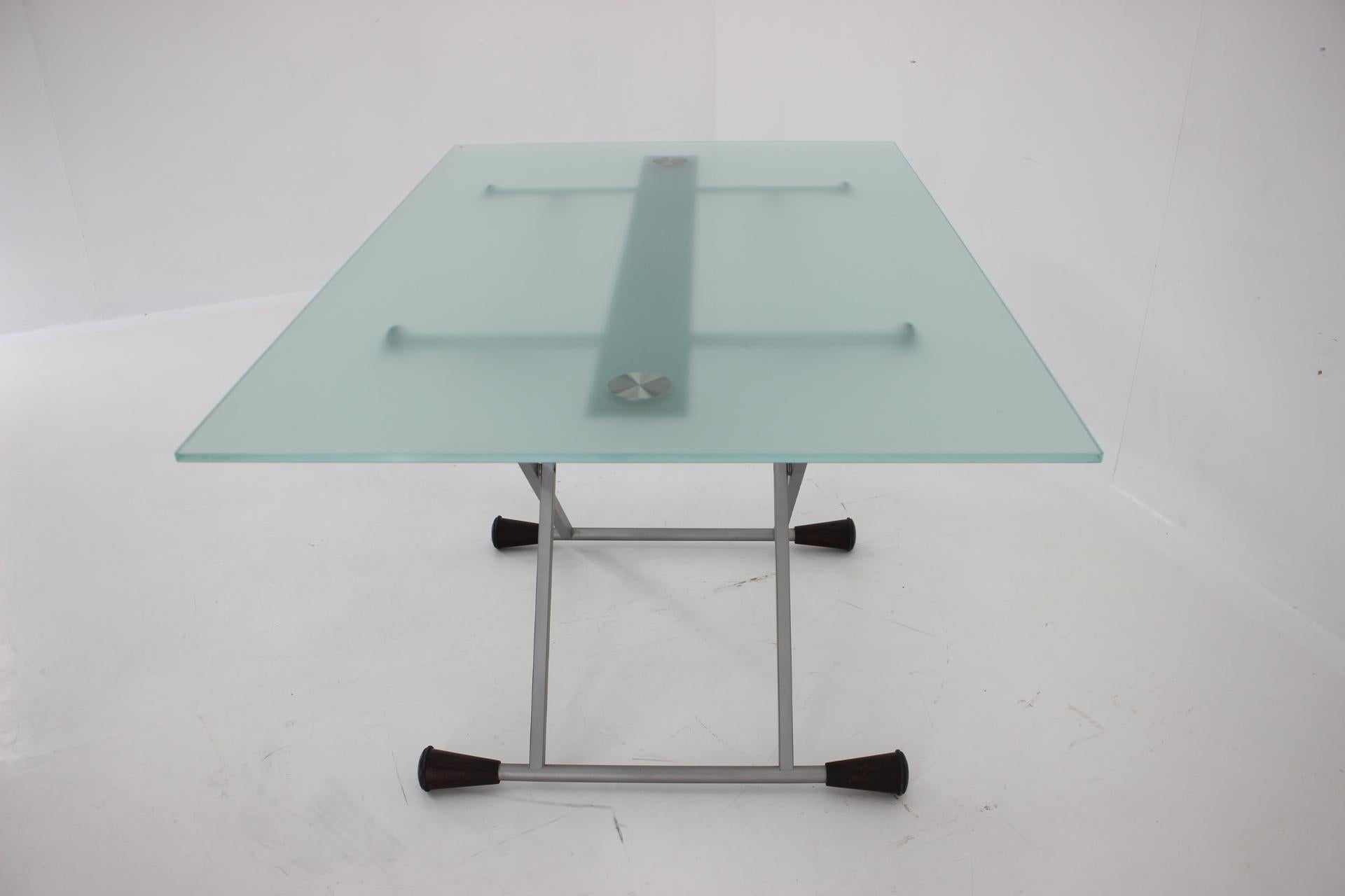 1990s Desalto Glass Elevator Coffee or Dining Table, Italy For Sale 4