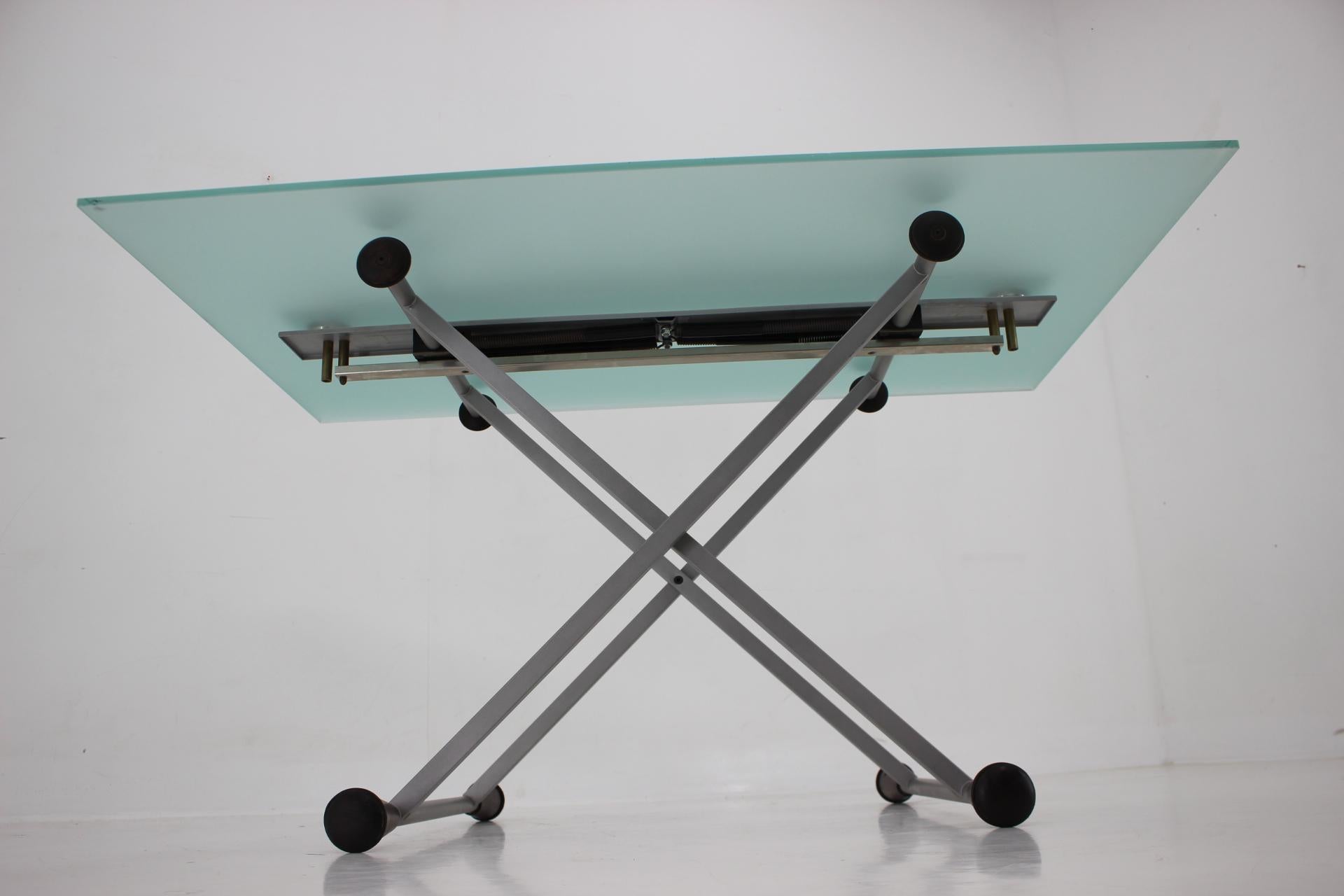 1990s Desalto Glass Elevator Coffee or Dining Table, Italy For Sale 5
