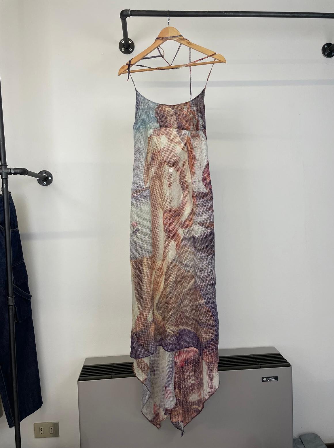 vestido de seda de los años 90 D&G Botticelli, el nacimiento de Venus en venta 7