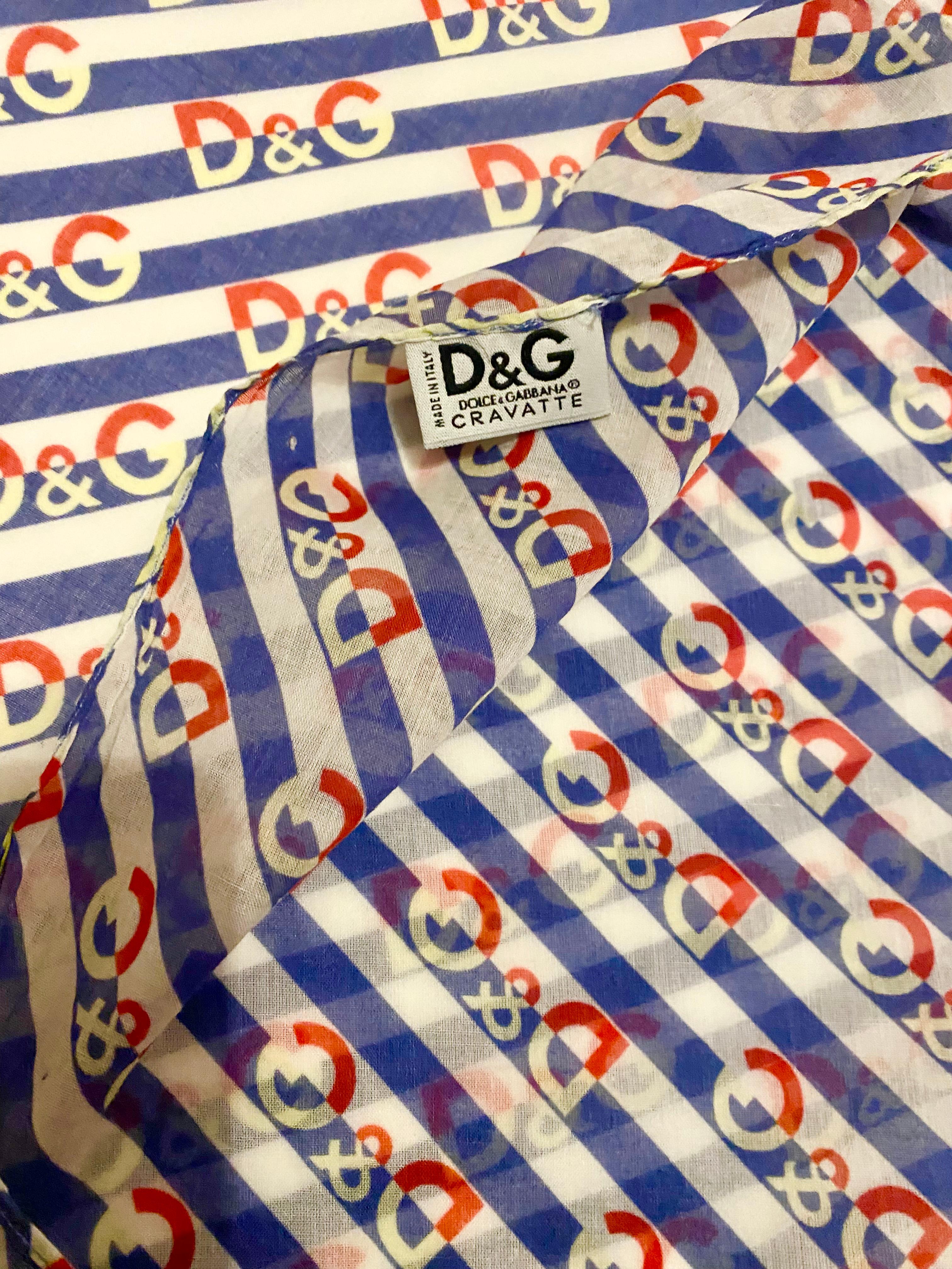 1990s D&G Dolce & Gabbana Cotton Blue Red Logo Squared Scarf In Good Condition For Sale In London, GB