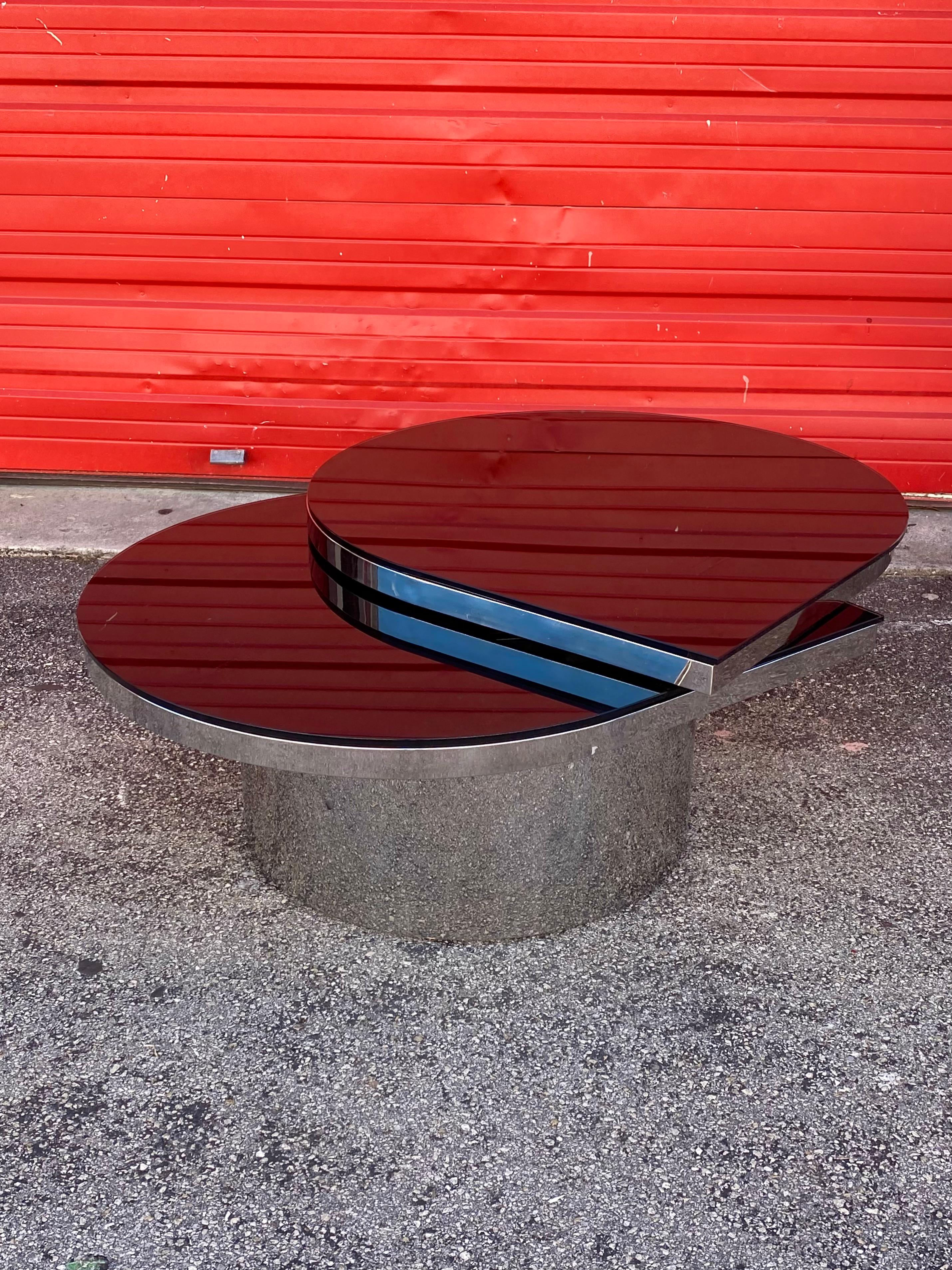 1990s DIA Chrome Glass Round Pedestal Swivel Teardrop Coffee Table For Sale 2