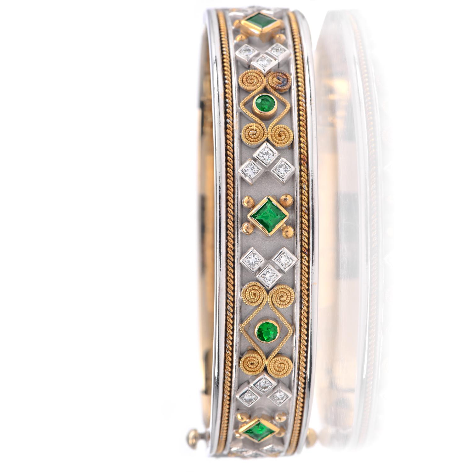 1990S Diamond Colombian Emerald 18K Gold  Bangle Bracelet In Excellent Condition For Sale In Miami, FL