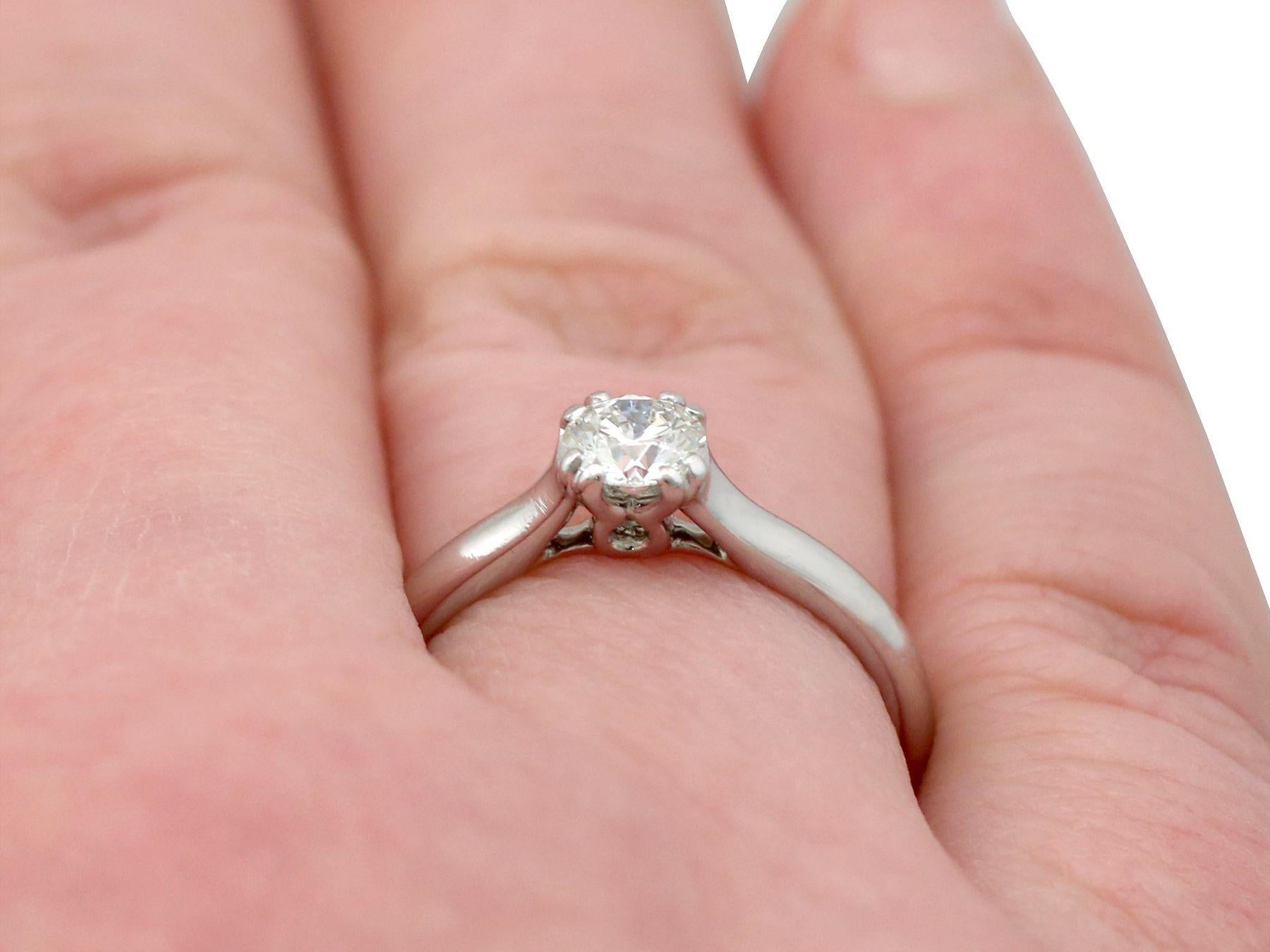 Vintage 90s Diamond and Platinum Solitaire Engagement Ring For Sale 4
