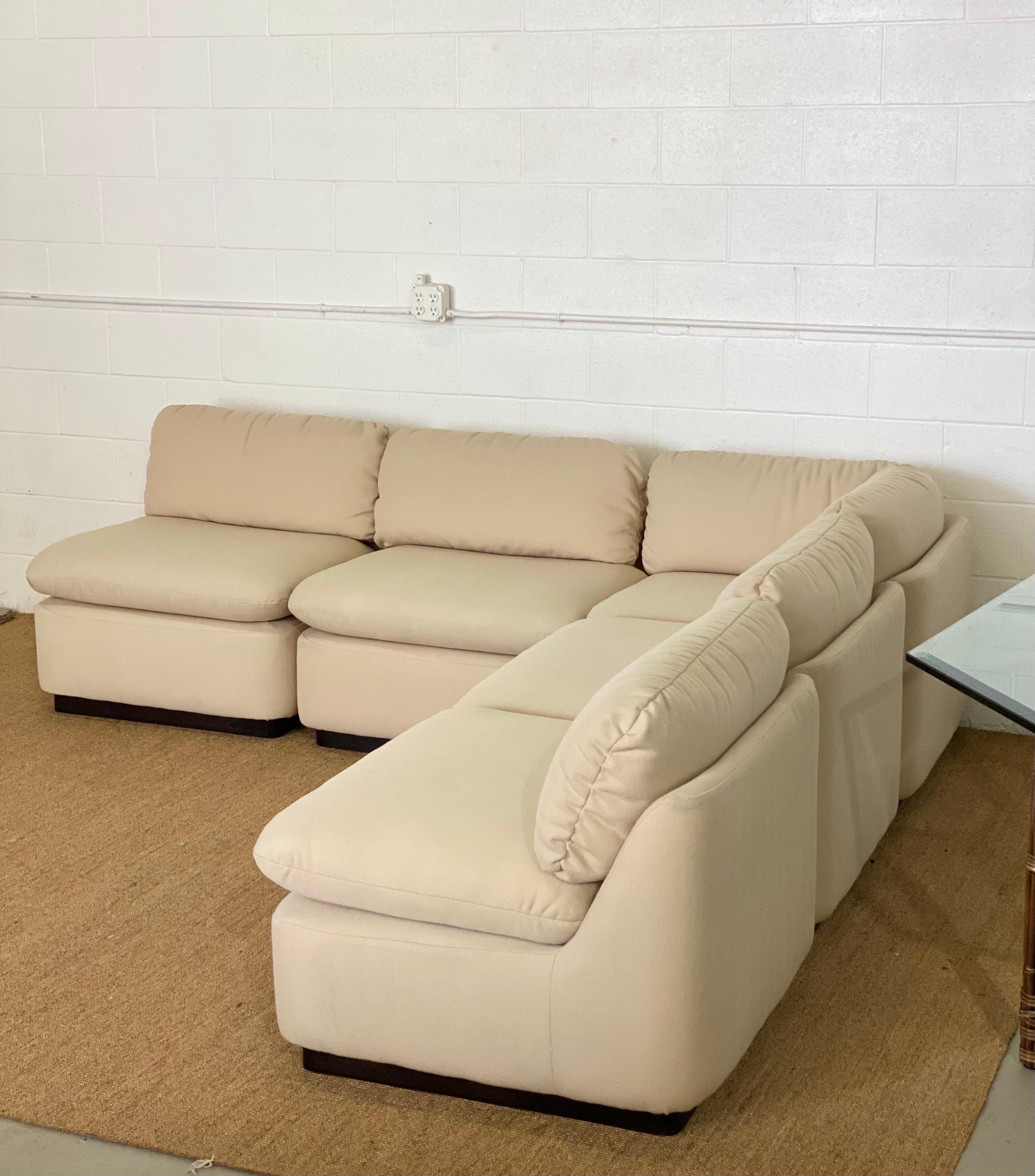 Moderne 1990 Directional White Ivory Five Piece Modular Lounge Sectional - 5 Pieces en vente