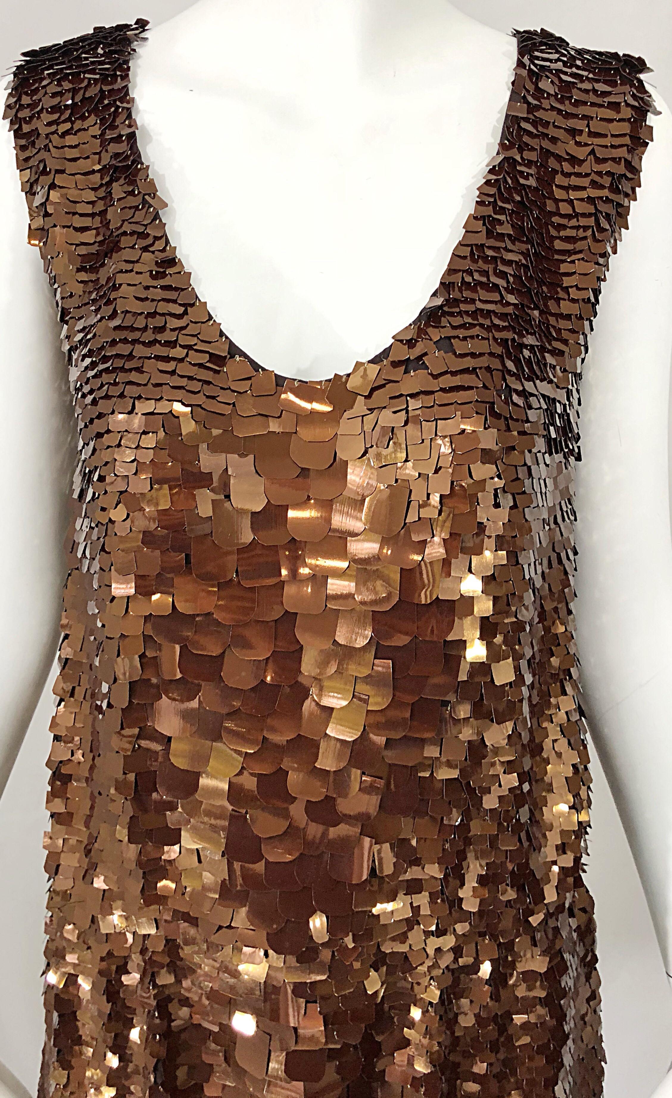 Marrone Anni '90 fa 1920 Isaac Mizrahi Chocolate Brown Paillette Sequin Flapper Dress in vendita