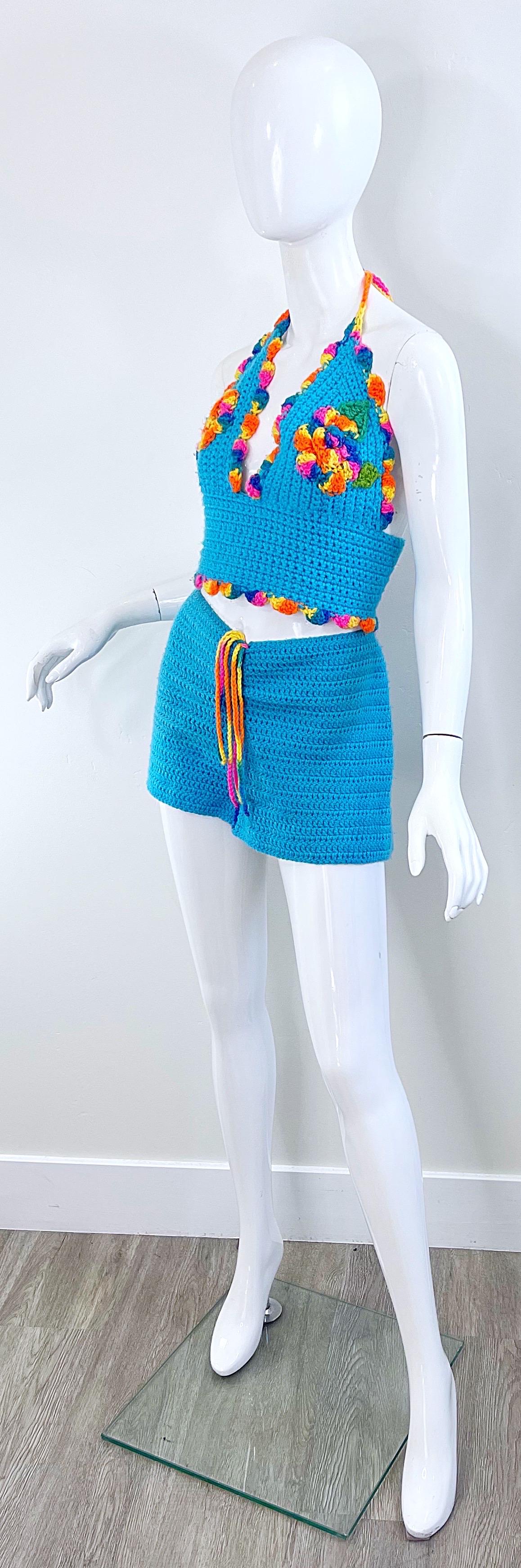 1990s Does 1970s Large Size Turquoise Blue Tie Dye Rainbow Crop Top + Shorts en venta 2