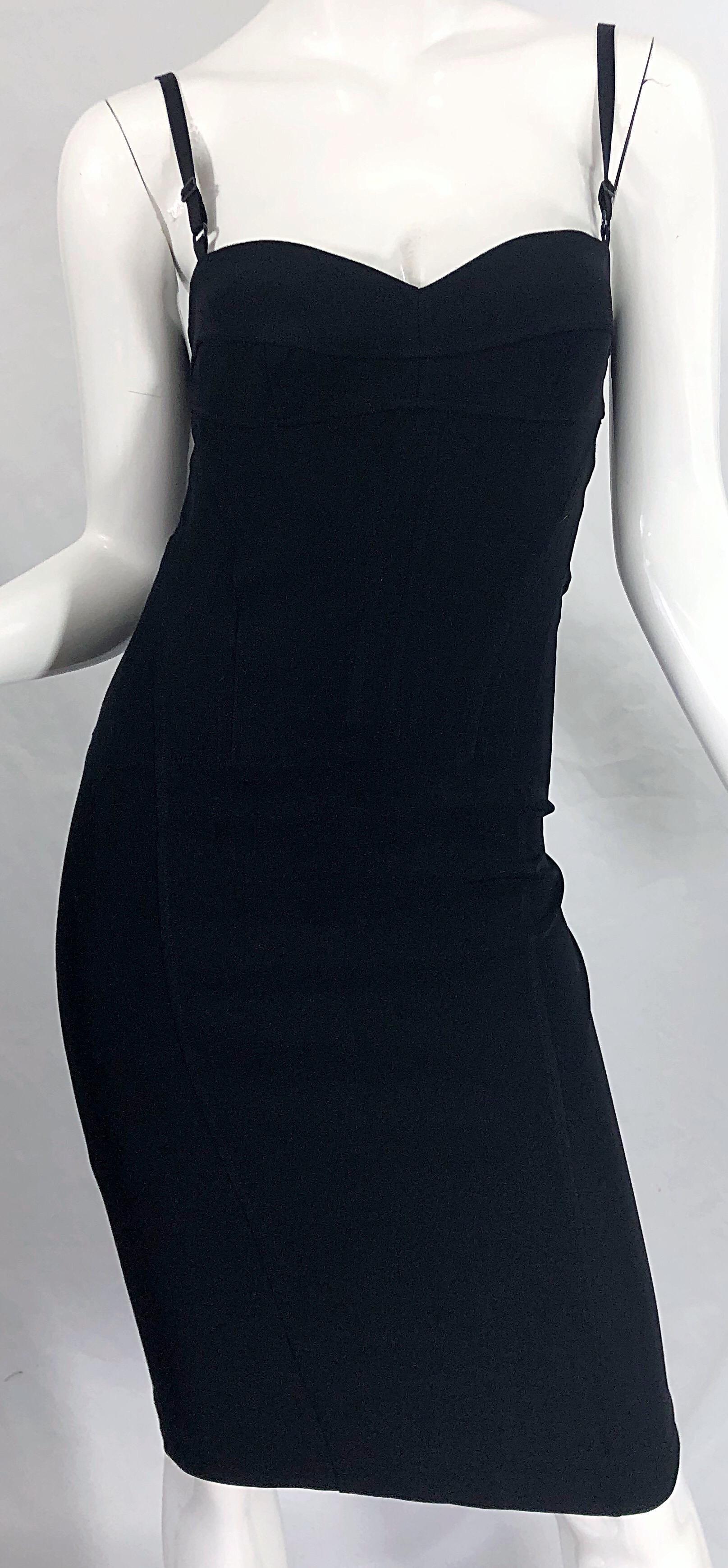 1990s Dolce & Gabbana Vestido Corsé Negro Talla 42 US 6 - 8 Vintage 90s Iconic LBD en venta 4