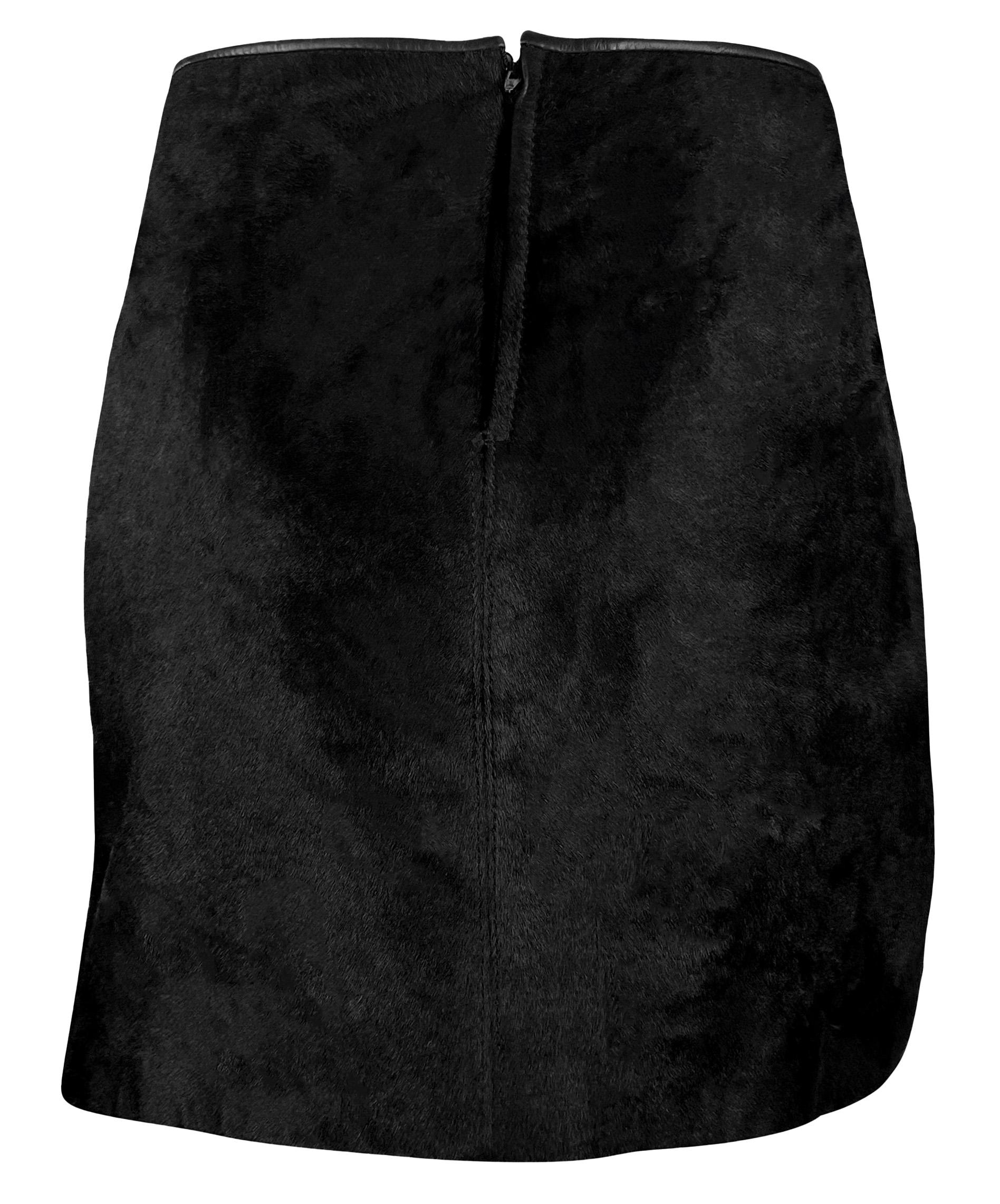 1990s Dolce & Gabbana Black Ponyhair Cowhide Leather Trim Wrap Style Mini Skirt In Excellent Condition For Sale In West Hollywood, CA