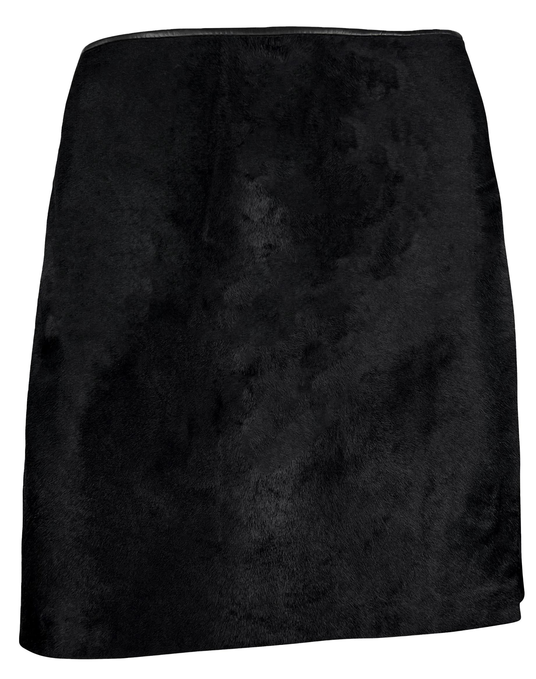 1990s Dolce & Gabbana Black Ponyhair Cowhide Leather Trim Wrap Style Mini Skirt For Sale 2
