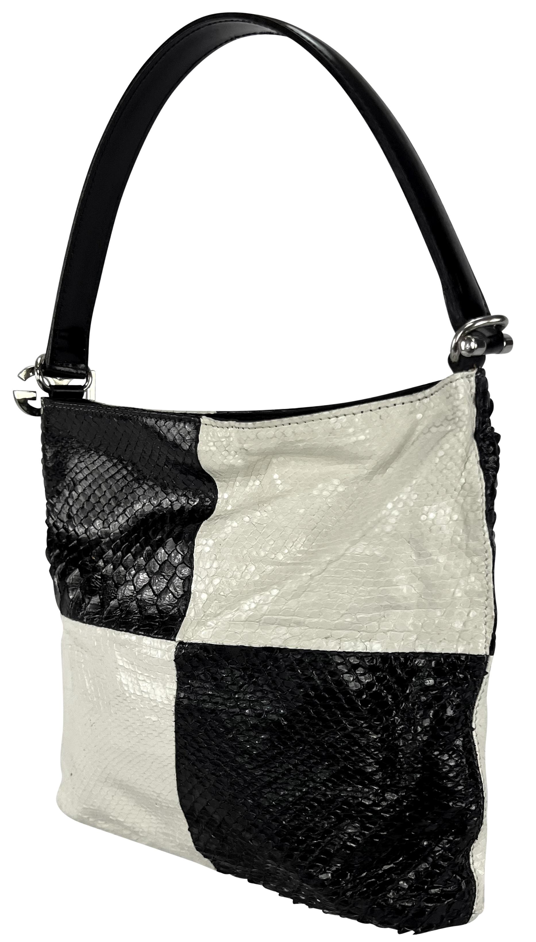 1990 Dolce & Gabbana Black White Colorblock Genuine Python DG Logo Shoulder Bag Bon état - En vente à West Hollywood, CA