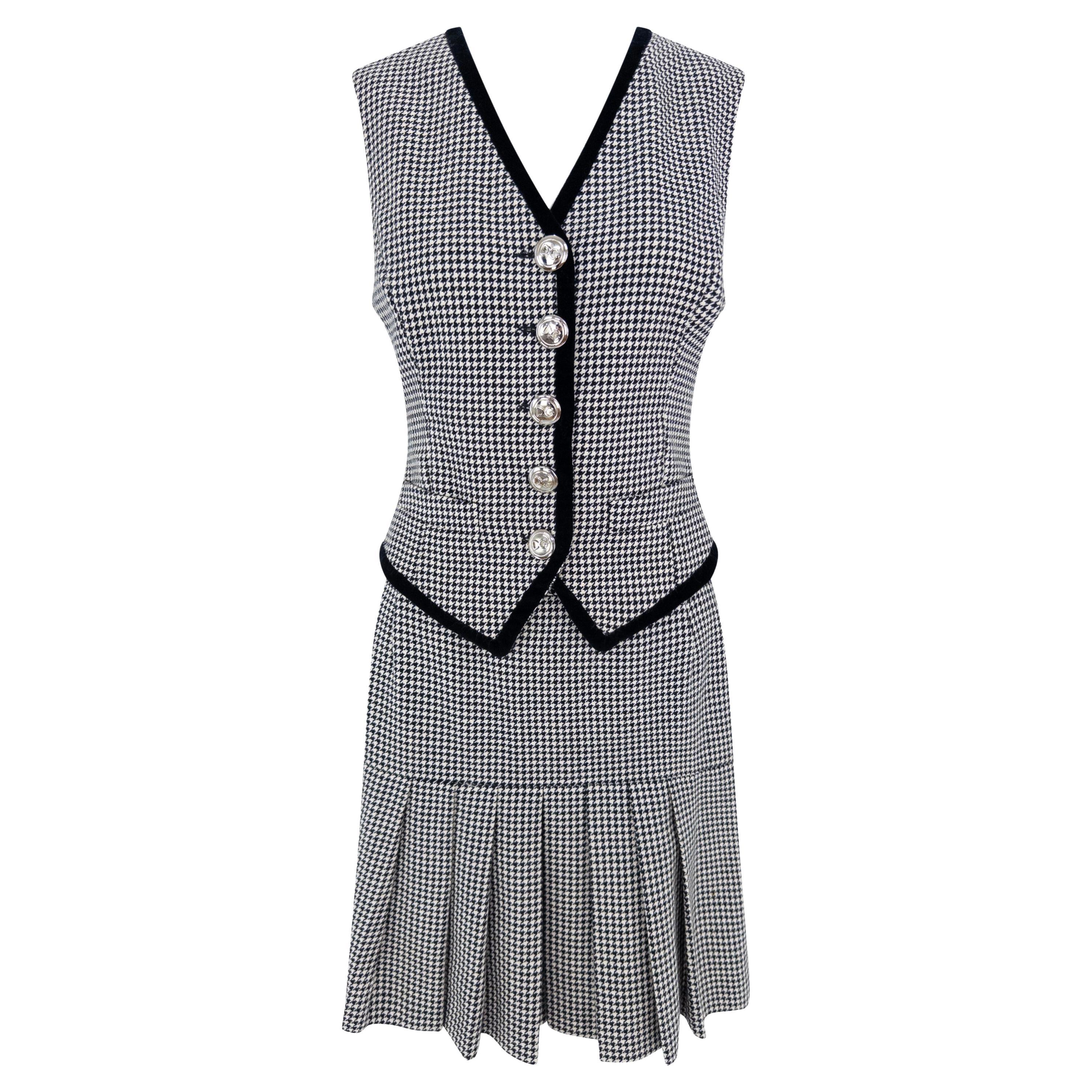 1990s Dolce 
Gabbana Black White Houndstooth Pleated Skirt Vest Set For Sale