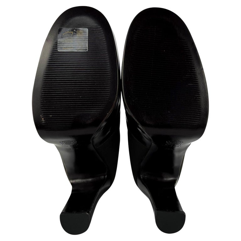 1990s Dolce & Gabbana Brown Neoprene Boot Heels Size 38.5 For Sale 1
