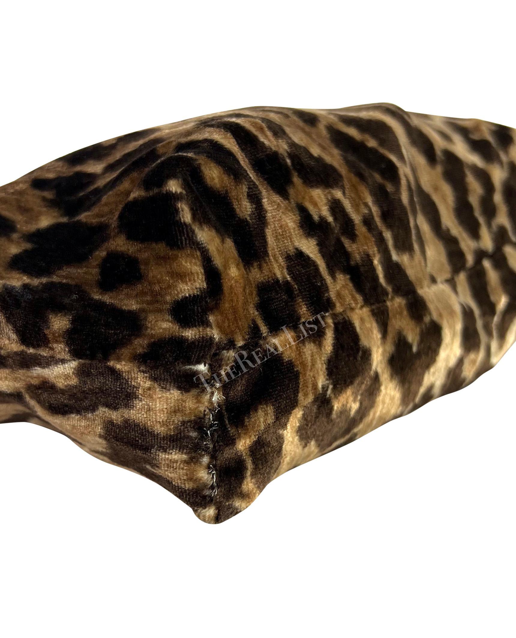 1990s Dolce & Gabbana Cheetah Velvet Top Handle Evening Bag For Sale 5