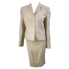 1990s Dolce & Gabbana D&G Talla 44 / 8 Caqui Tan Vintage 90s Traje de falda de seda
