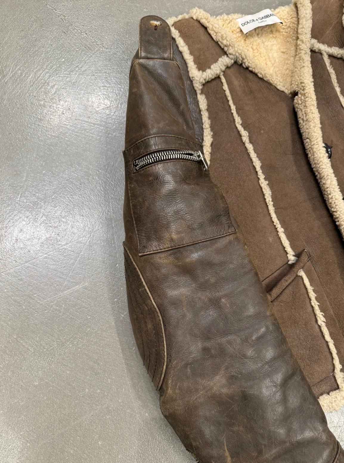 1990er Dolce & Gabbana Hybrid-Shearling-Leder-Militärjacke im Angebot 1