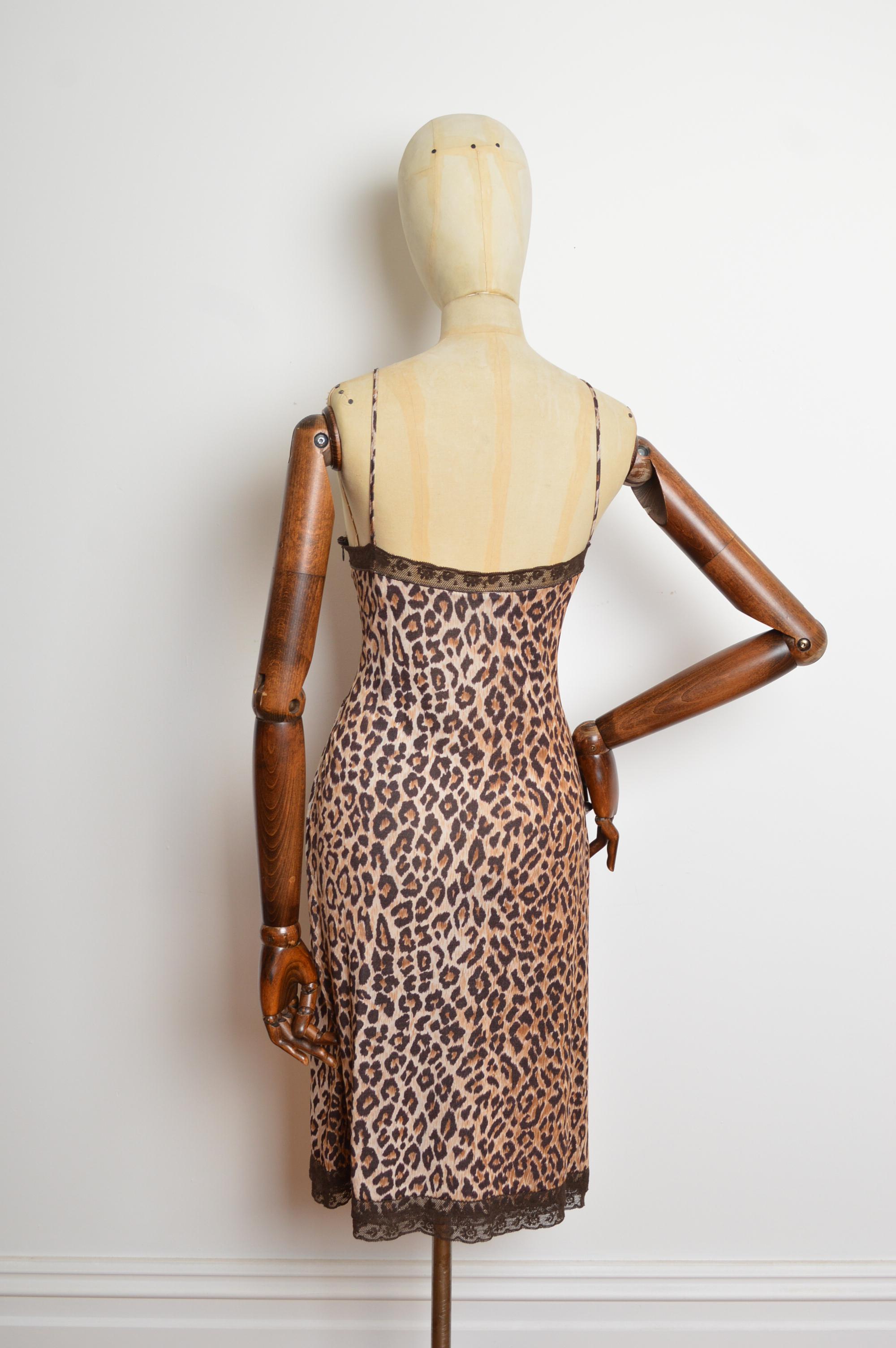1990er Dolce & Gabbana Leopardendruck Riemchen-Spitzen-Slip-Cocktailkleid im Angebot 6