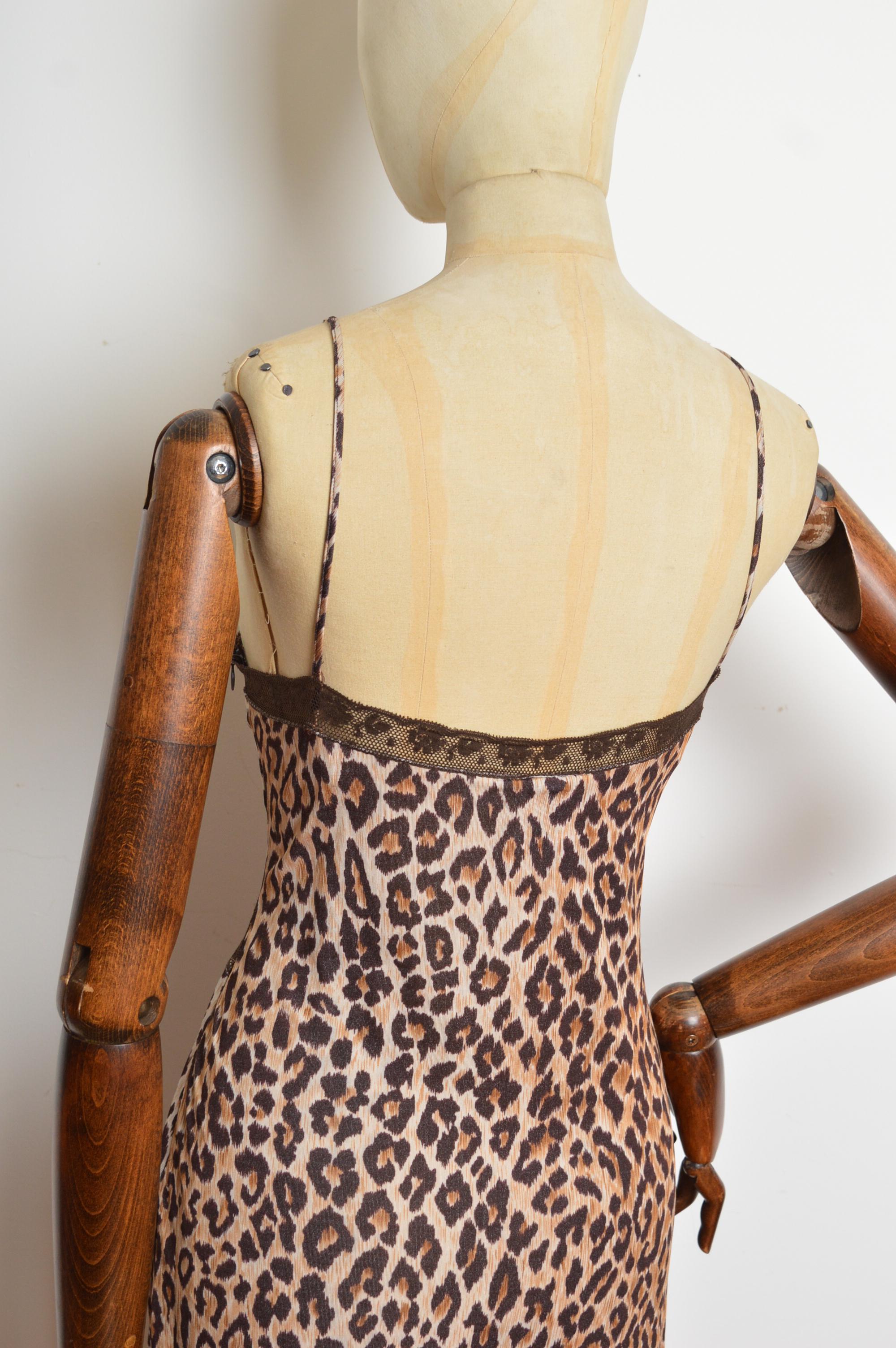 1990er Dolce & Gabbana Leopardendruck Riemchen-Spitzen-Slip-Cocktailkleid im Angebot 7