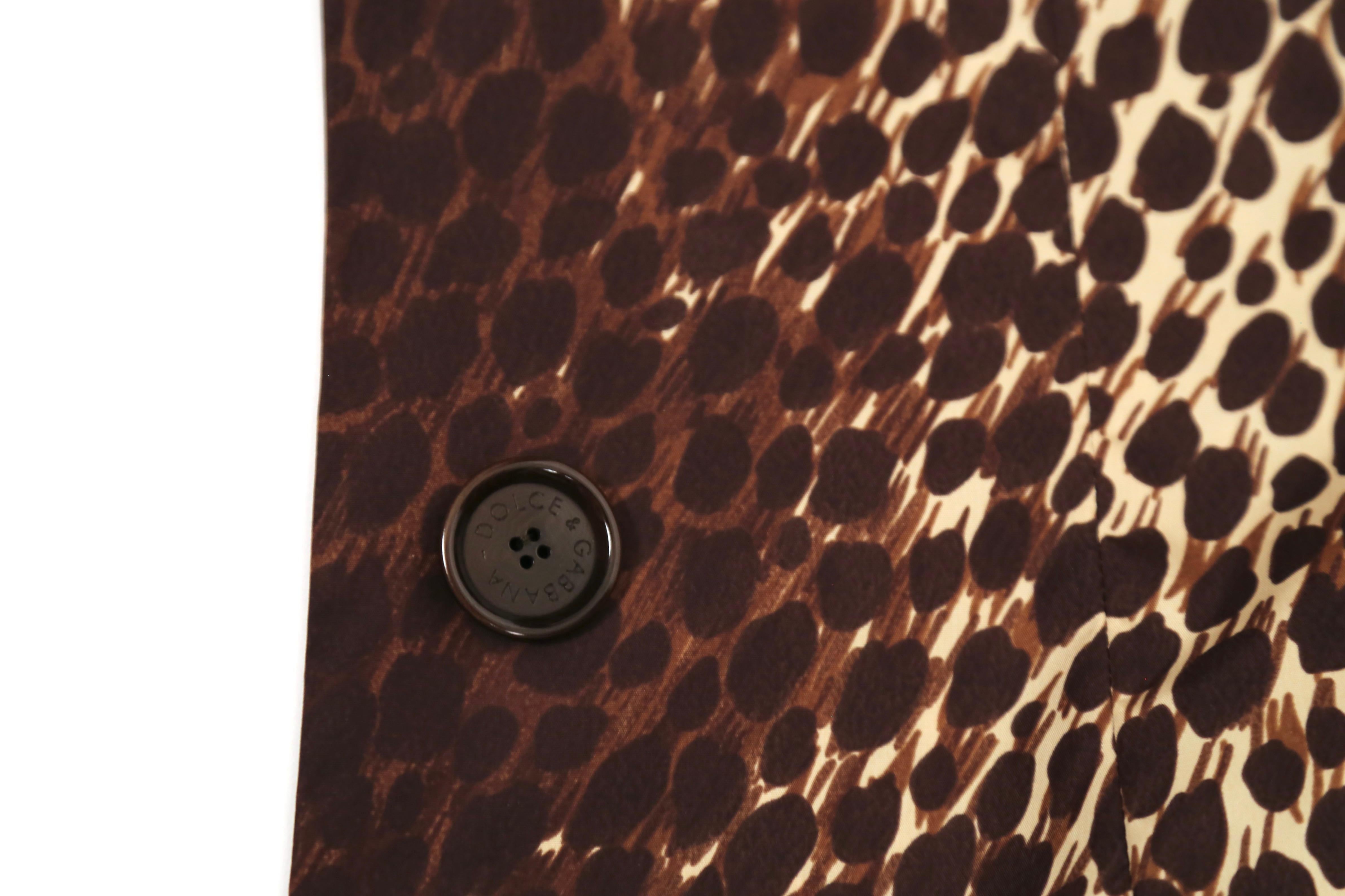 DOLCE & GABBANA - Manteau long imprimé léopard des années 1990 en vente 9